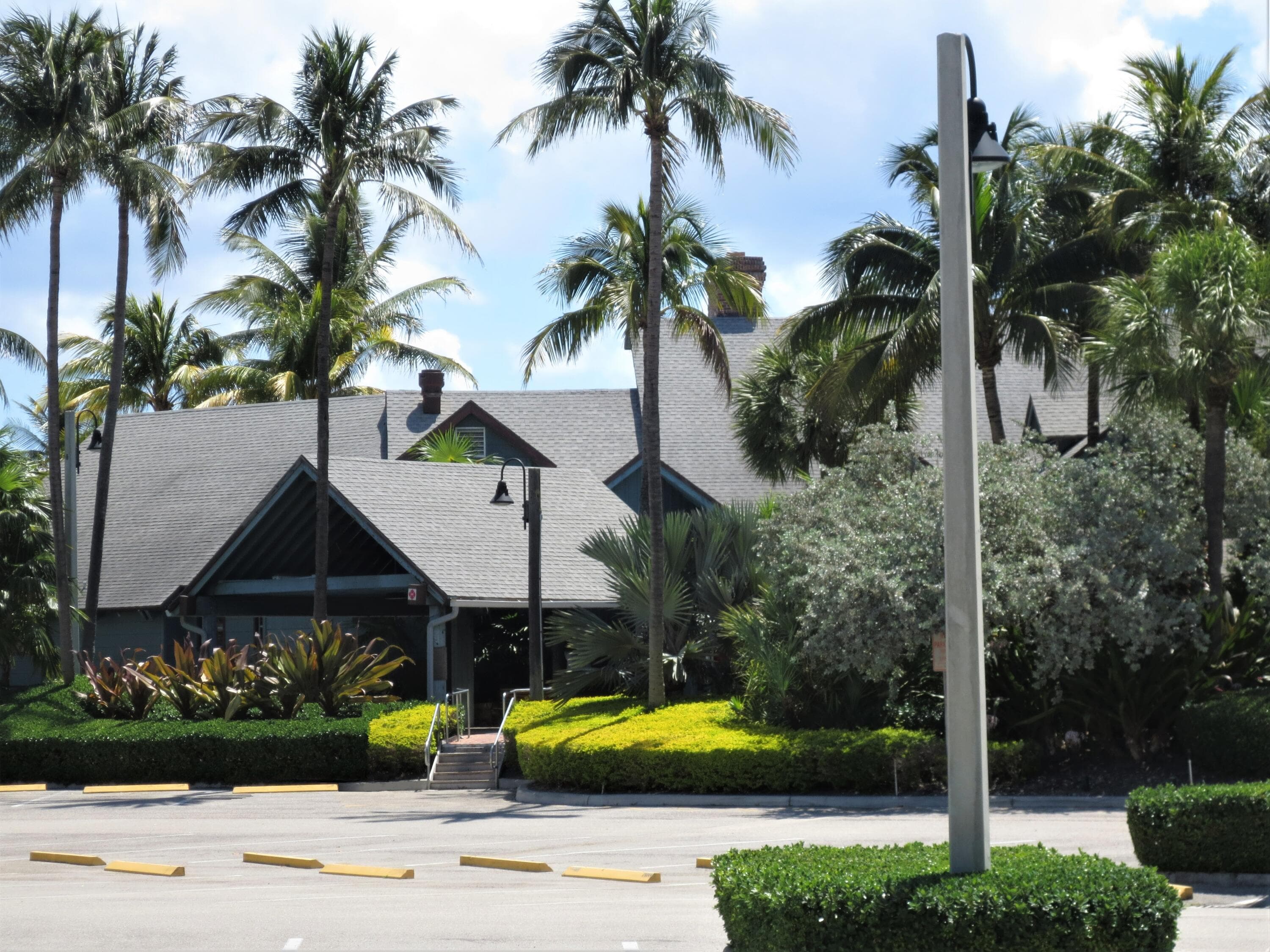 1900 Oceanwalk Lane 104, Lauderdale-By-The-Sea, FL 33062 — photo 36 of 38