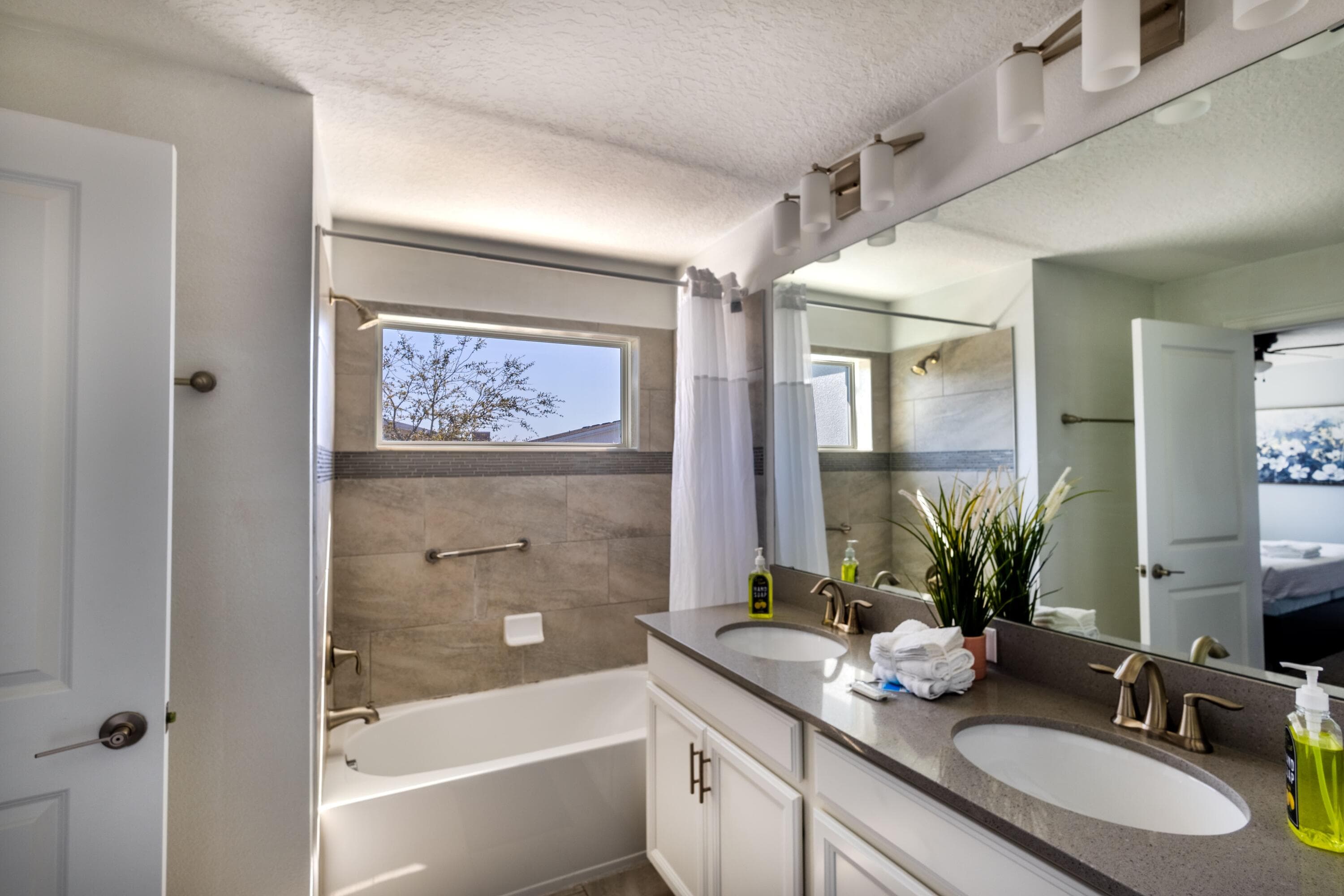 650 Pebble Beach Drive, Davenport, FL 33896 — photo 15 of 50