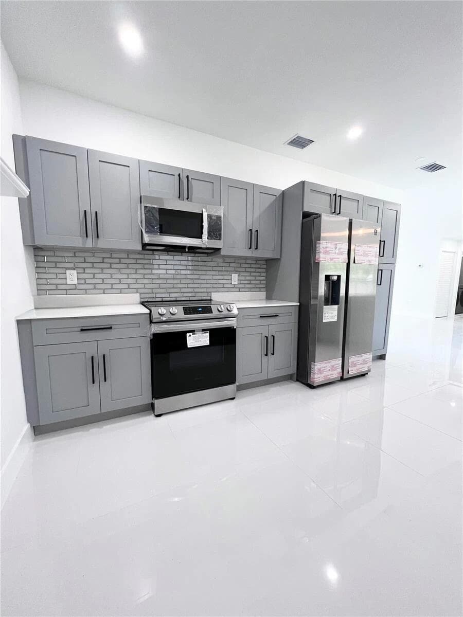 730 Alabama Avenue, Fort Lauderdale, FL 33312 — photo 9 of 59