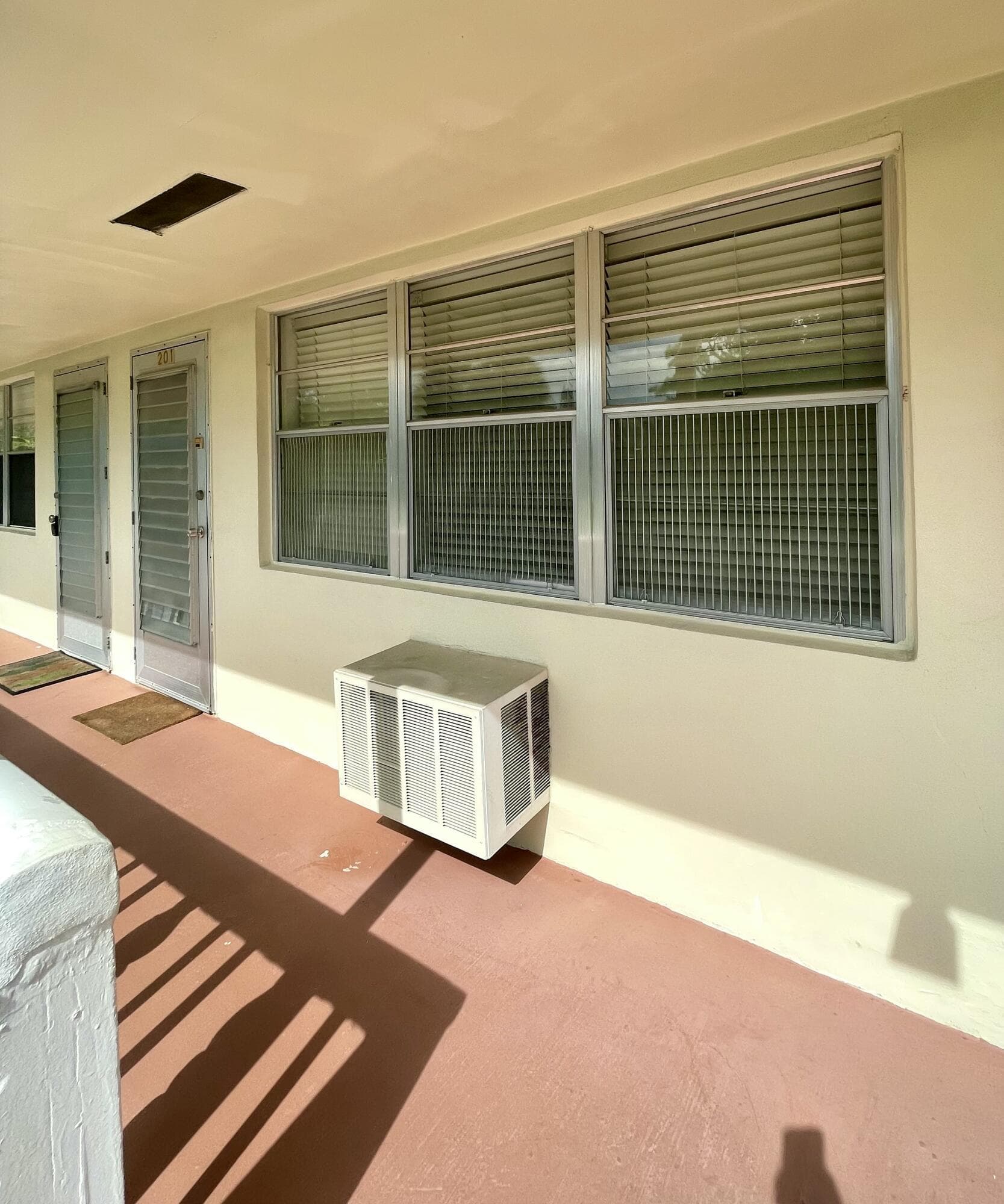 201 Canterbury I, West Palm Beach, FL 33417 — photo 1 of 9