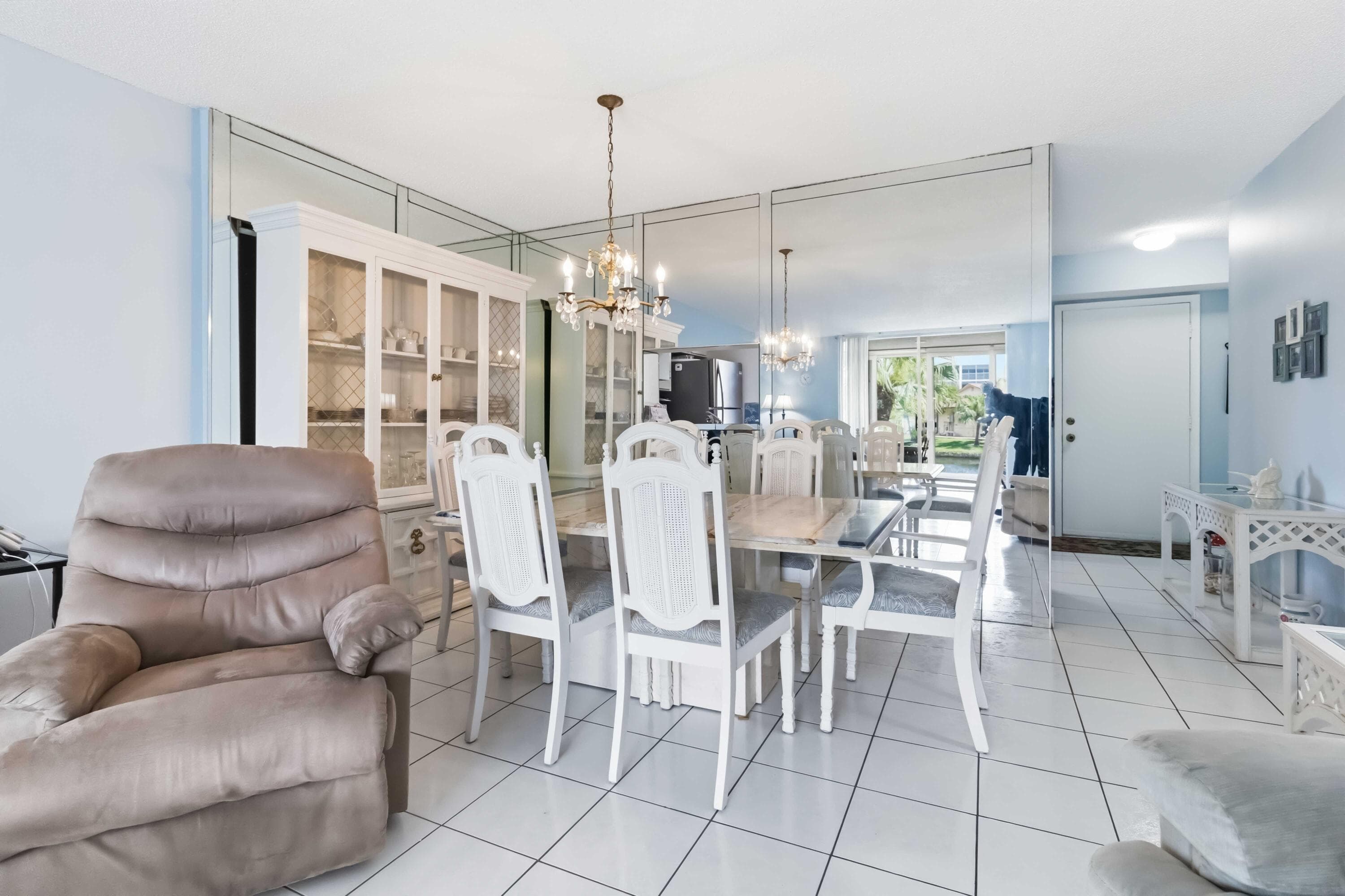1024 SE 5th Avenue 107, Dania Beach, FL 33004 — photo 4 of 32