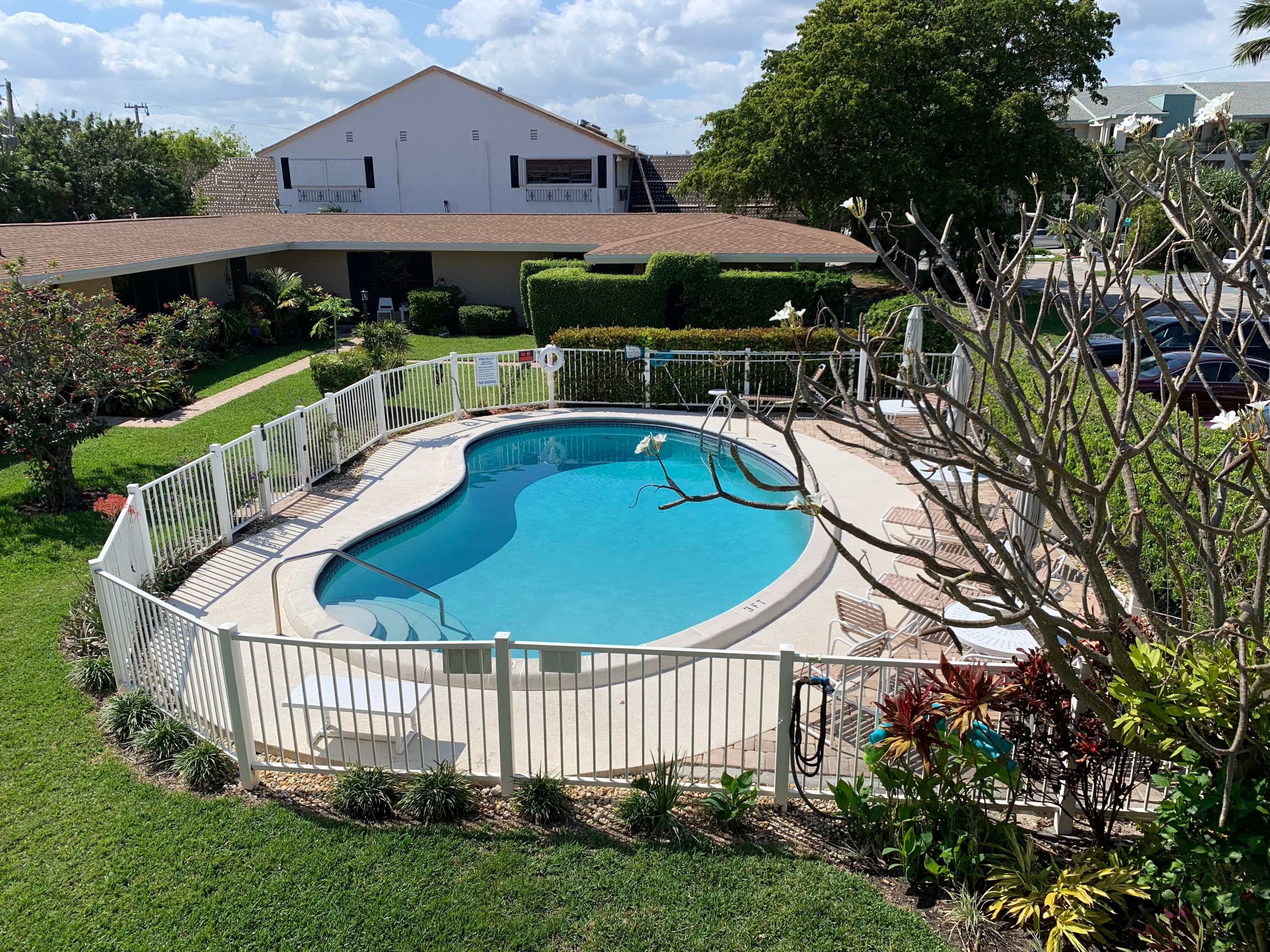 3208 SE 11th Street 201, Pompano Beach, FL 33062 — photo 1 of 26