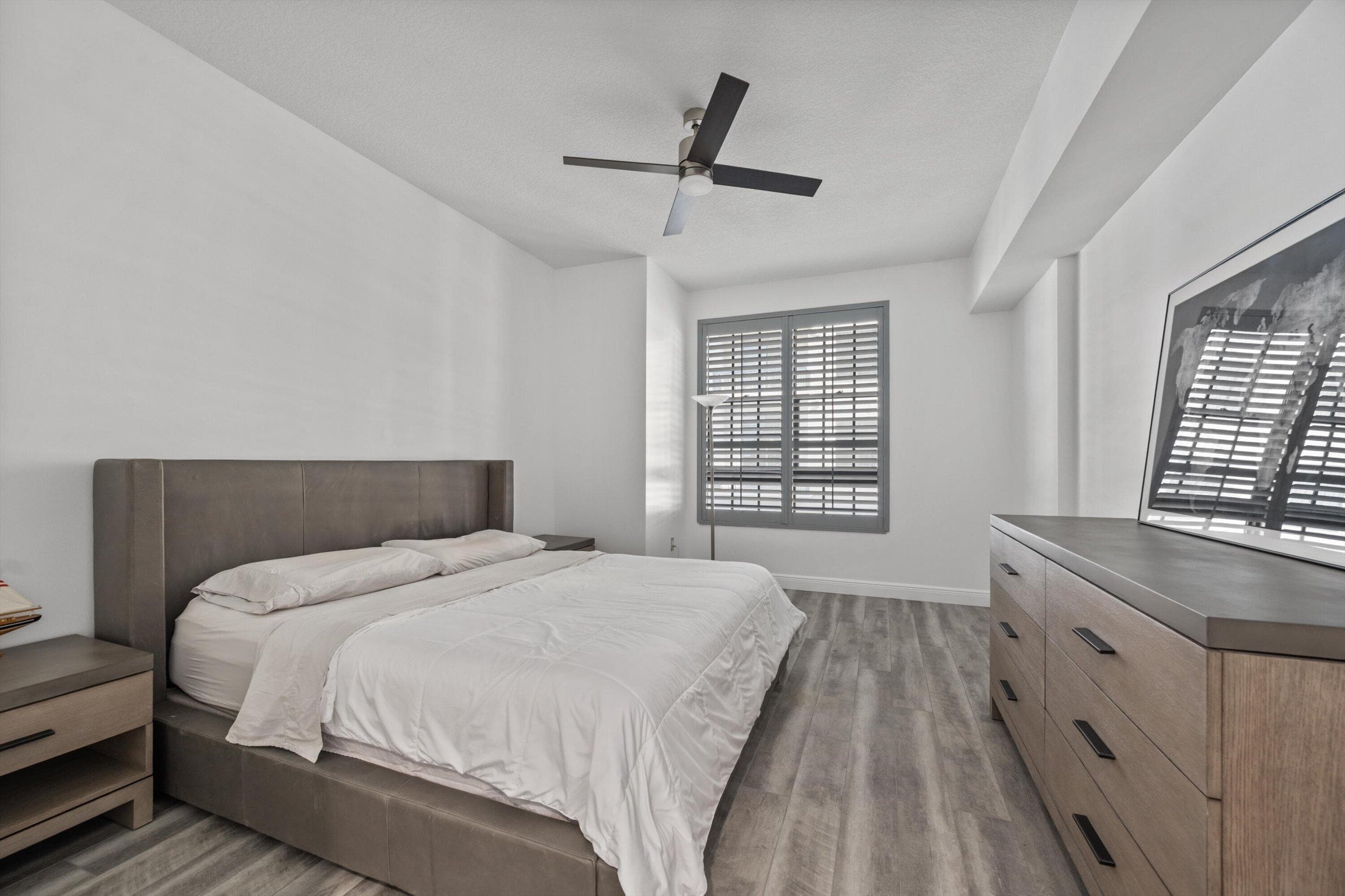 801 S Olive Avenue 615, West Palm Beach, FL 33401 — photo 13 of 32