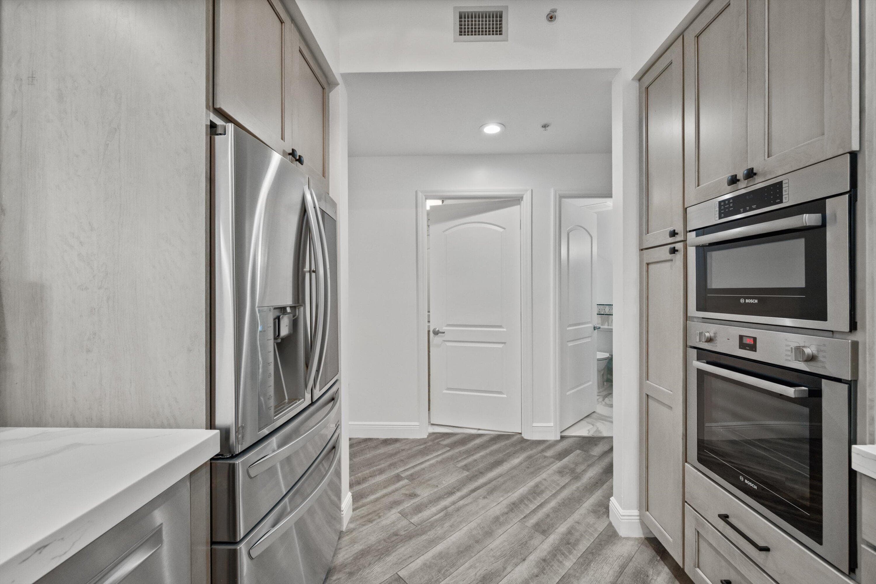 801 S Olive Avenue 615, West Palm Beach, FL 33401 — photo 9 of 32