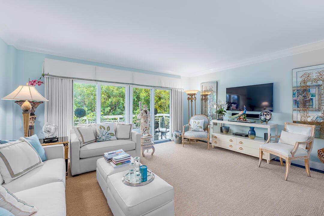 250 Bradley Place 202, Palm Beach, FL 33480 — photo 1 of 40