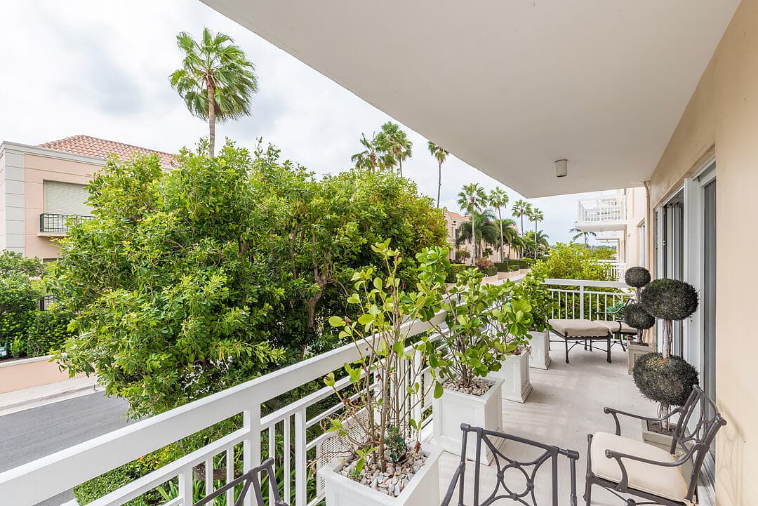 250 Bradley Place 202, Palm Beach, FL 33480 — photo 16 of 40