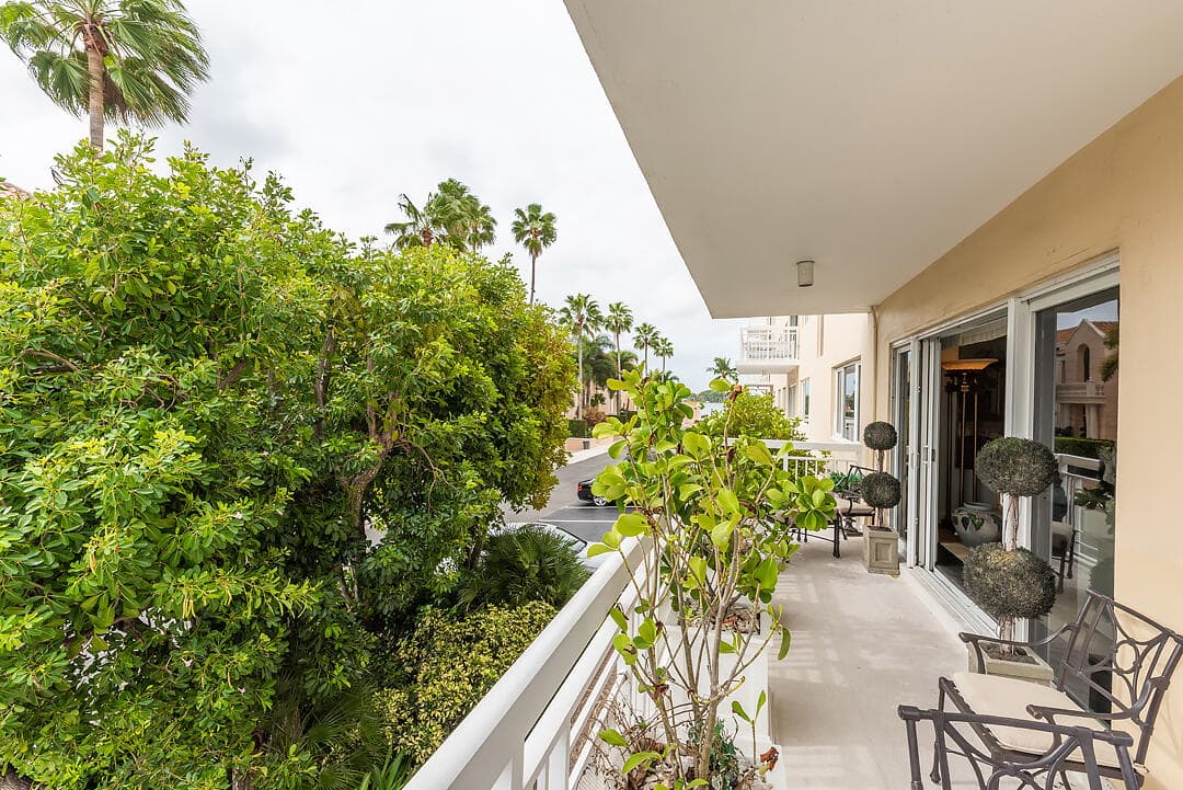 250 Bradley Place 202, Palm Beach, FL 33480 — photo 18 of 40