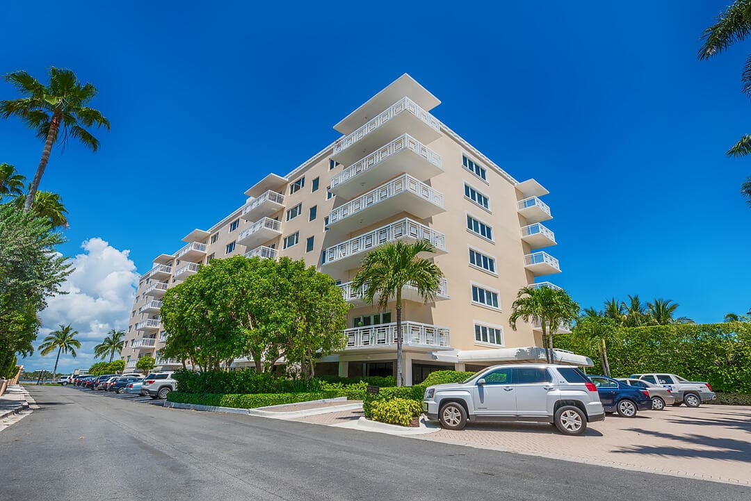 250 Bradley Place 202, Palm Beach, FL 33480 — photo 30 of 40