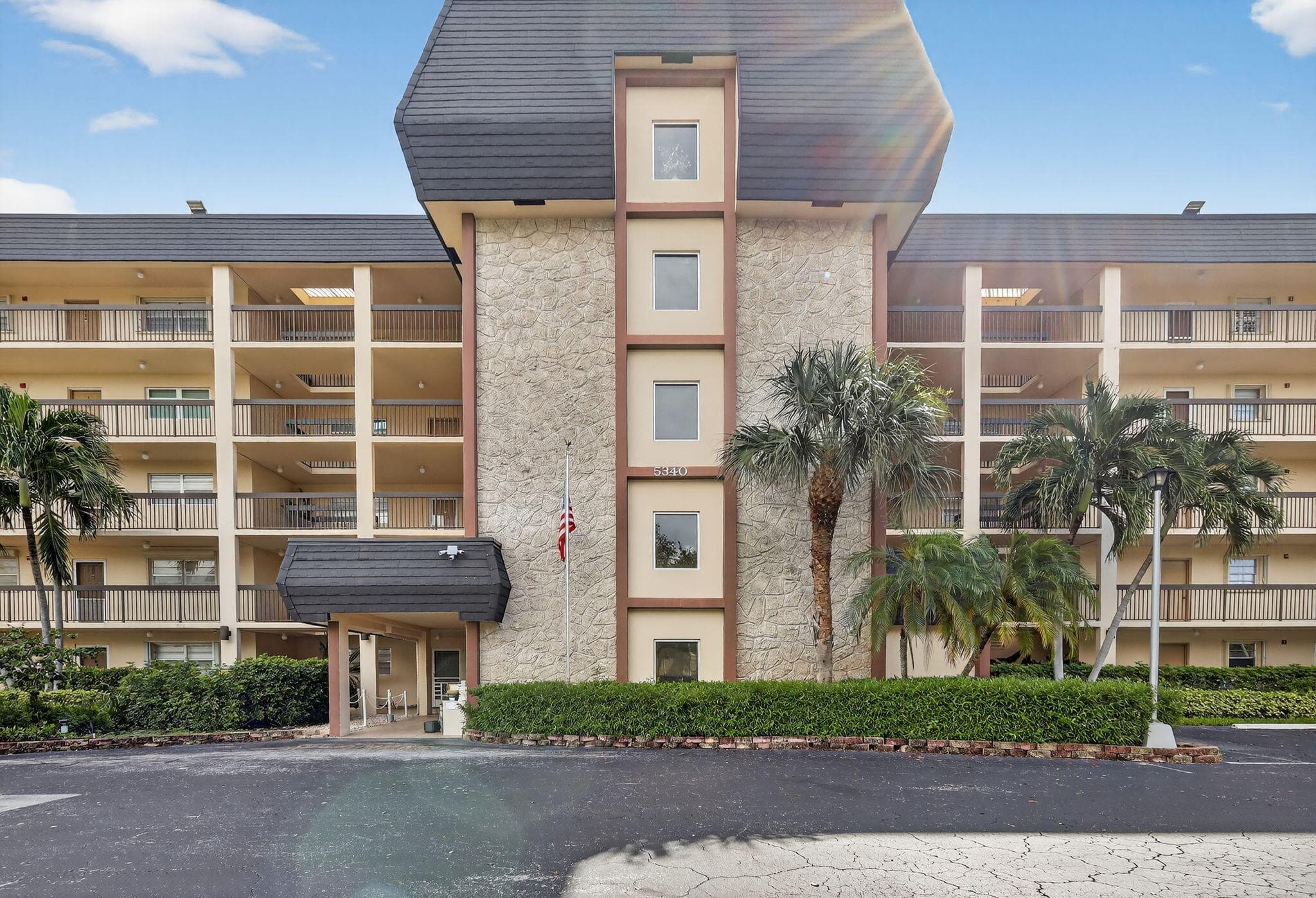 5340 NW 2nd Avenue 421, Boca Raton, FL 33487 — photo 1 of 59