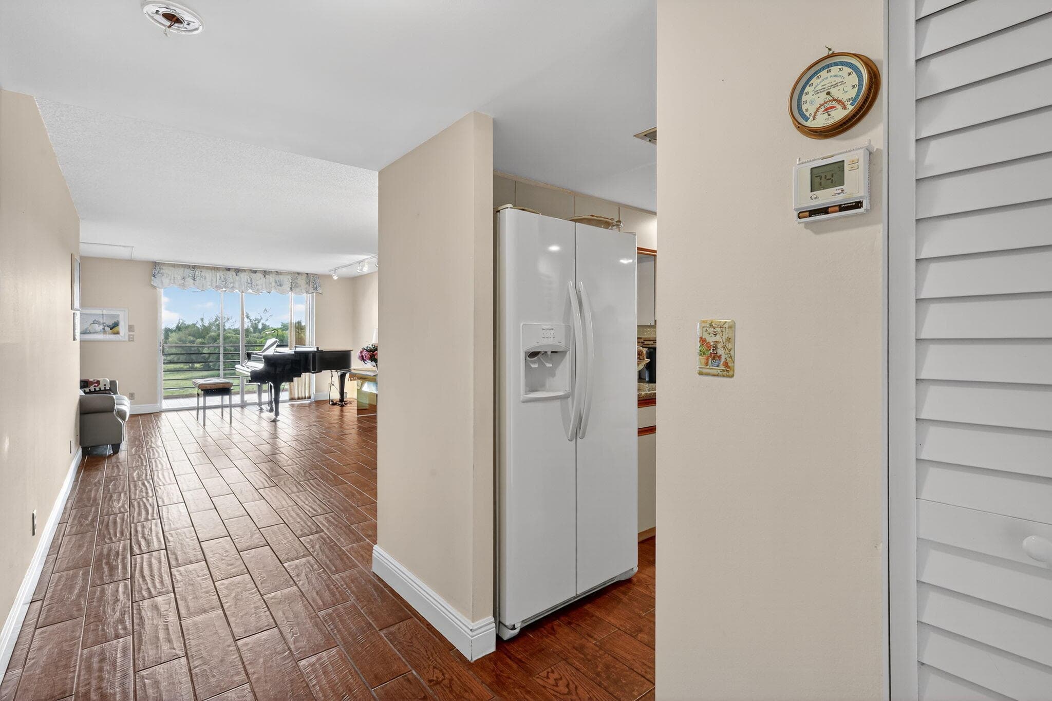 5340 NW 2nd Avenue 421, Boca Raton, FL 33487 — photo 2 of 59