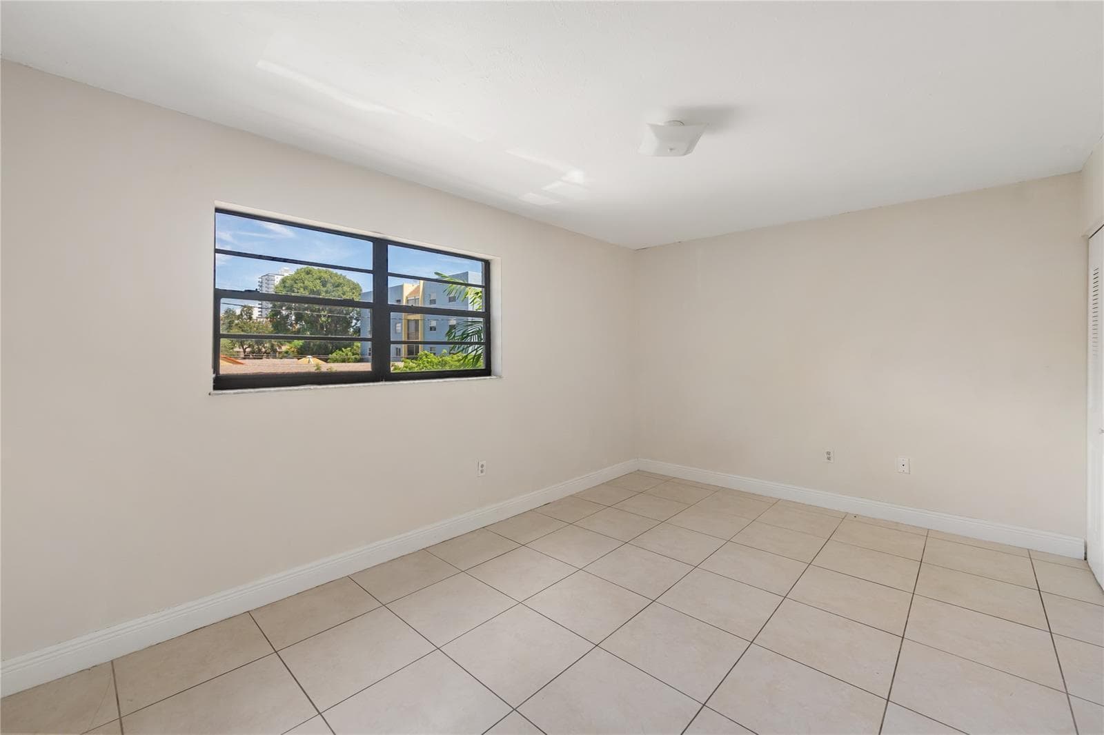 1925 Madison Street 22, Hollywood, FL 33020 — photo 4 of 8