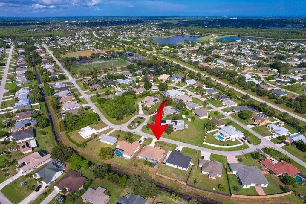 3285 SE Pinto Street, Port St. Lucie, FL 34984 — photo 8 of 37