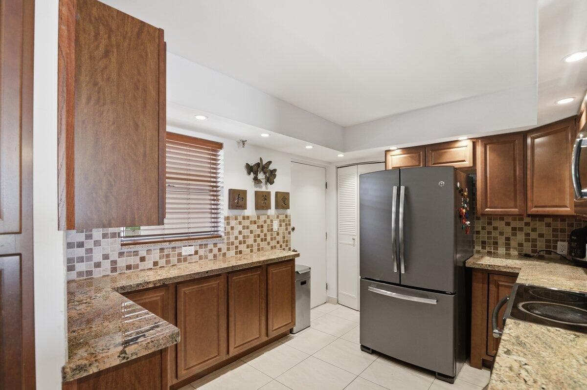 5340 NW 2nd Avenue 326, Boca Raton, FL 33487 — photo 10 of 29