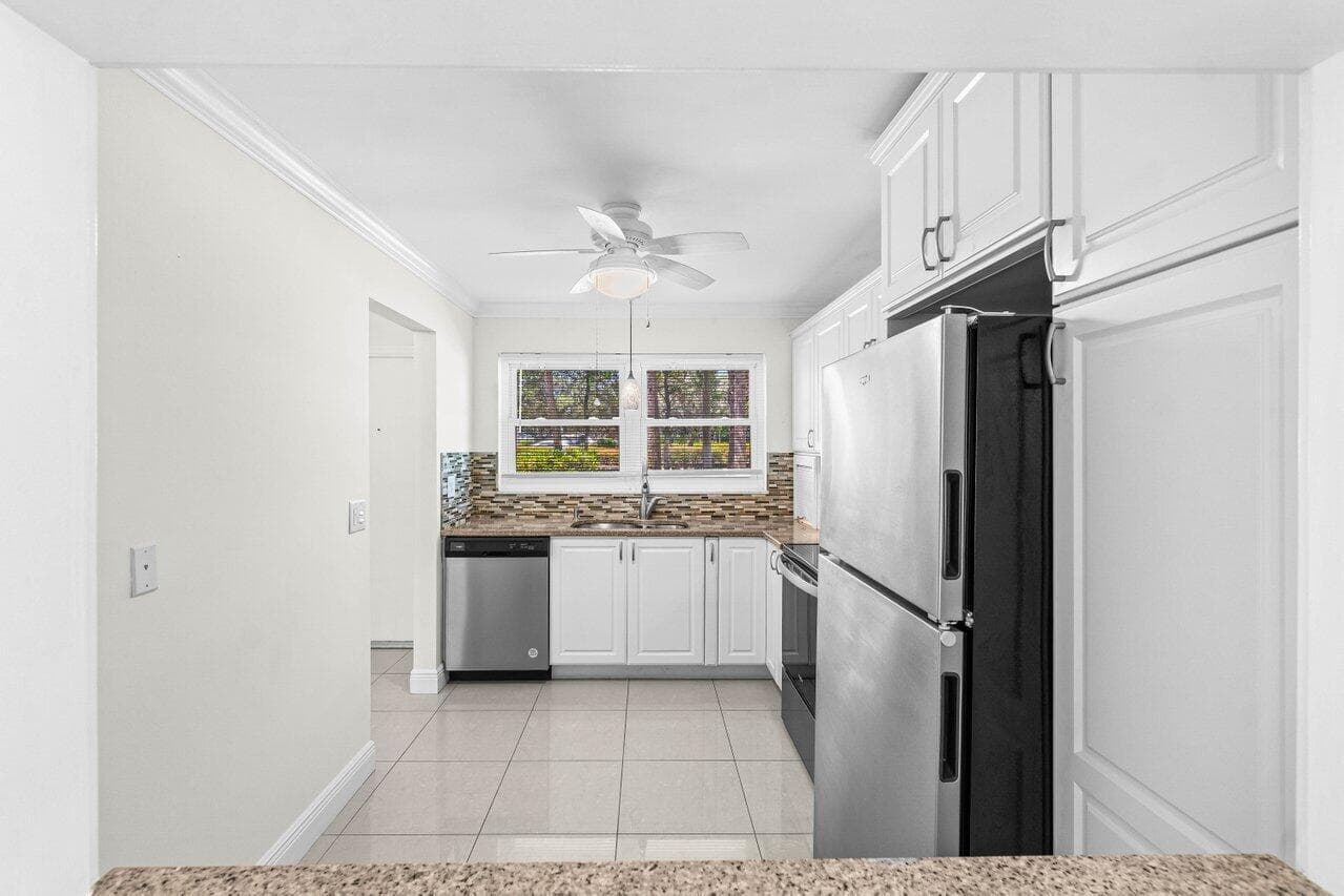 2010 S Federal Highway 101, Boynton Beach, FL 33435 — photo 5 of 34