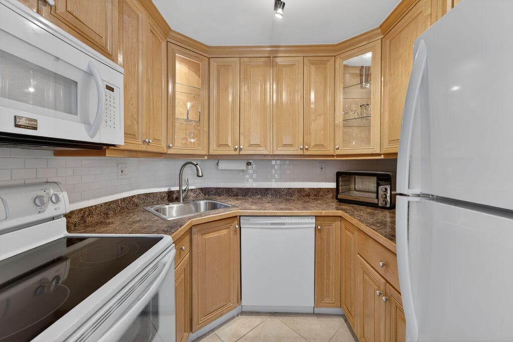 3200 NE 7th Court Unit 201a, Pompano Beach, FL 33062 — photo 32 of 63