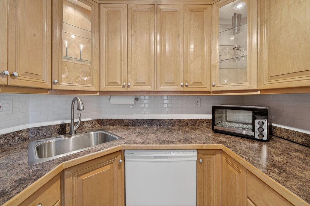 3200 NE 7th Court Unit 201a, Pompano Beach, FL 33062 — photo 35 of 63