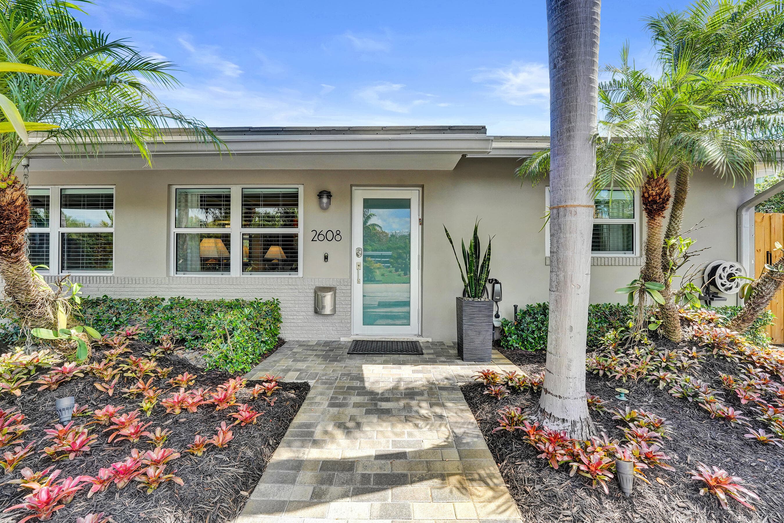 2610 NE 10th Terrace 2608-2610, Wilton Manors, FL 33334 — photo 9 of 80