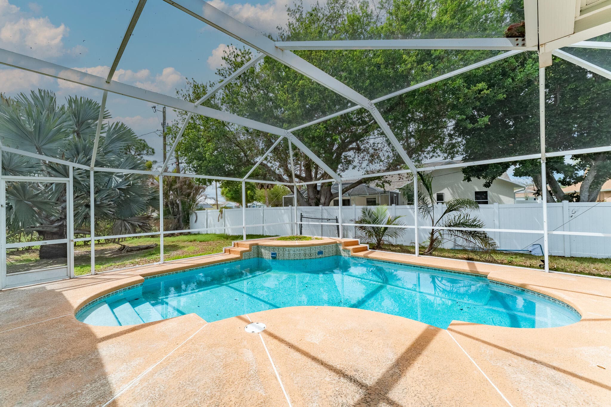 513 SE Cliff Road, Port St. Lucie, FL 34984 — photo 3 of 31