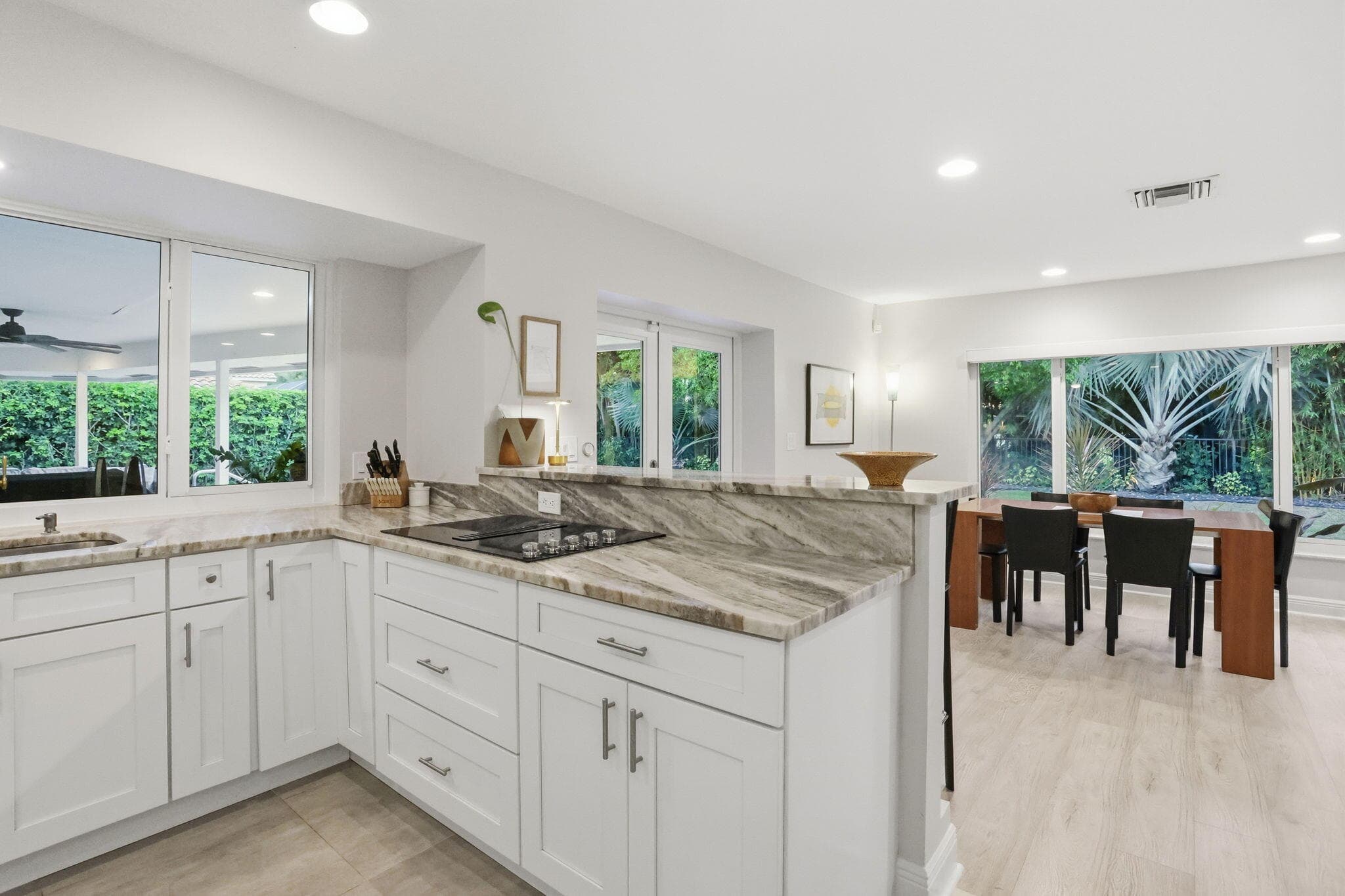 2001 Embassy Drive, West Palm Beach, FL 33401 — photo 11 of 64
