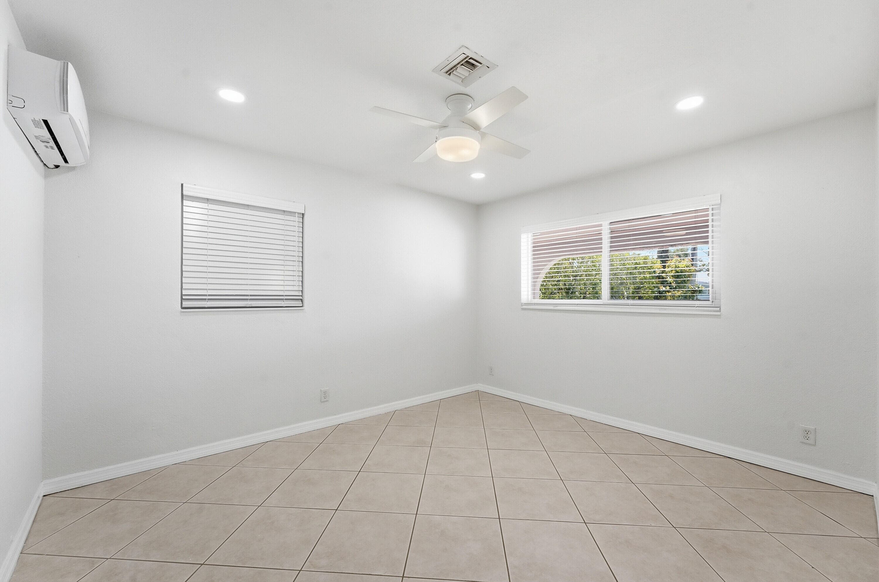 1641 NE 56th Court, Fort Lauderdale, FL 33334 — photo 27 of 34