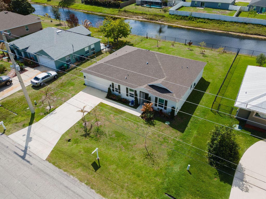 138 SW Carter Avenue, Port St. Lucie, FL 34983 — photo 4 of 85