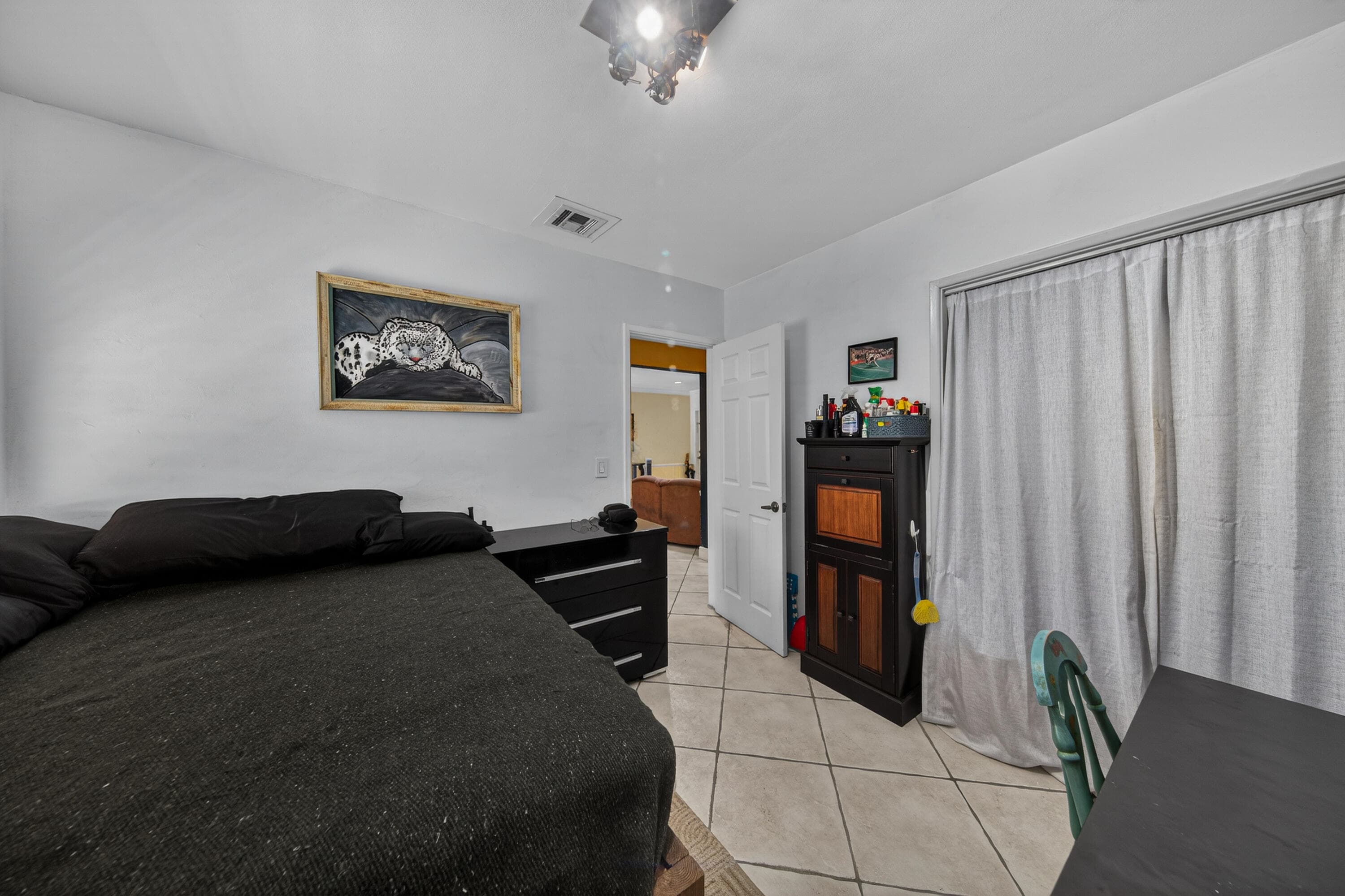 270 NE 42nd Street, Oakland Park, FL 33334 — photo 13 of 31
