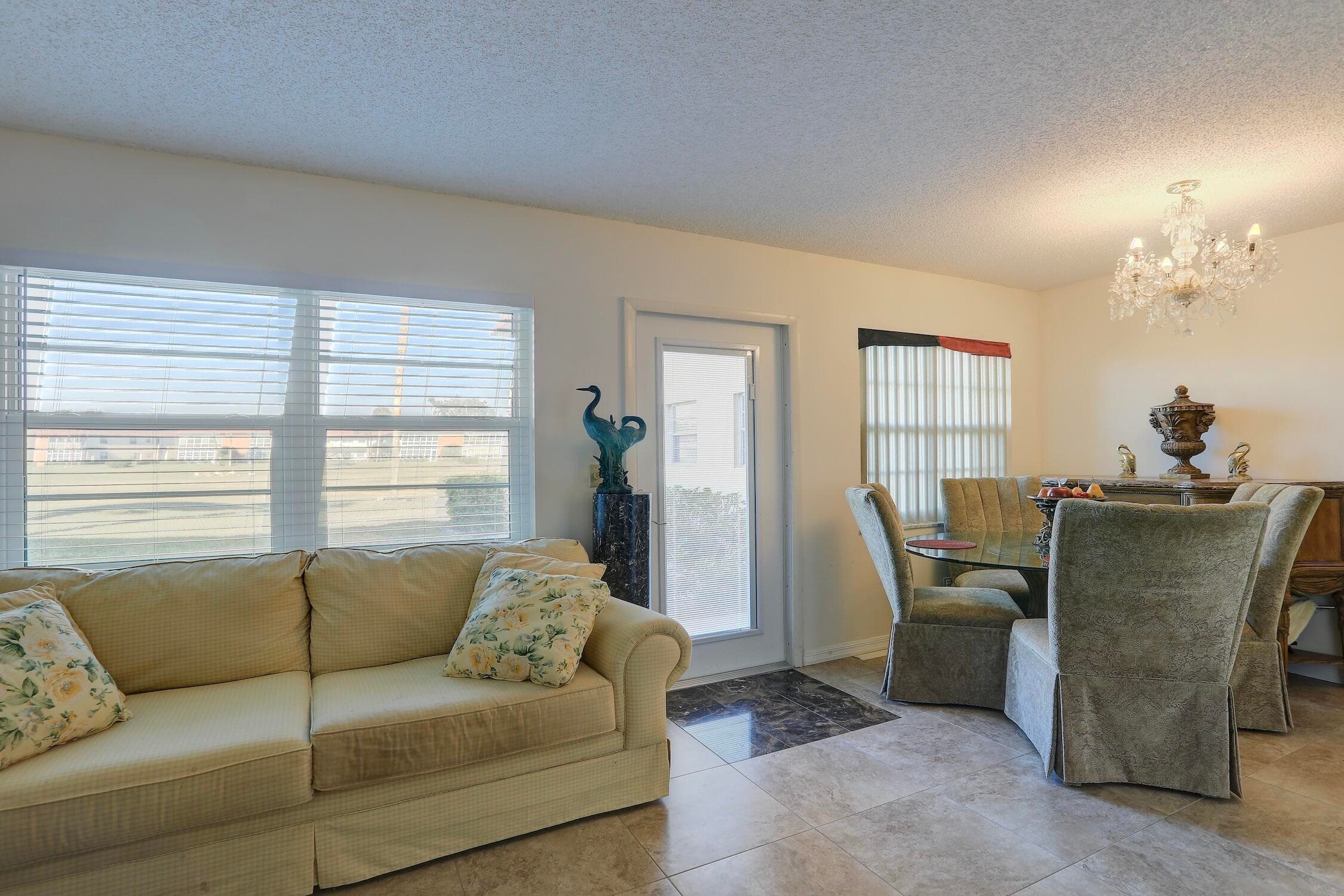 85 Crooked Tree Lane 103, Vero Beach, FL 32962 — photo 5 of 36