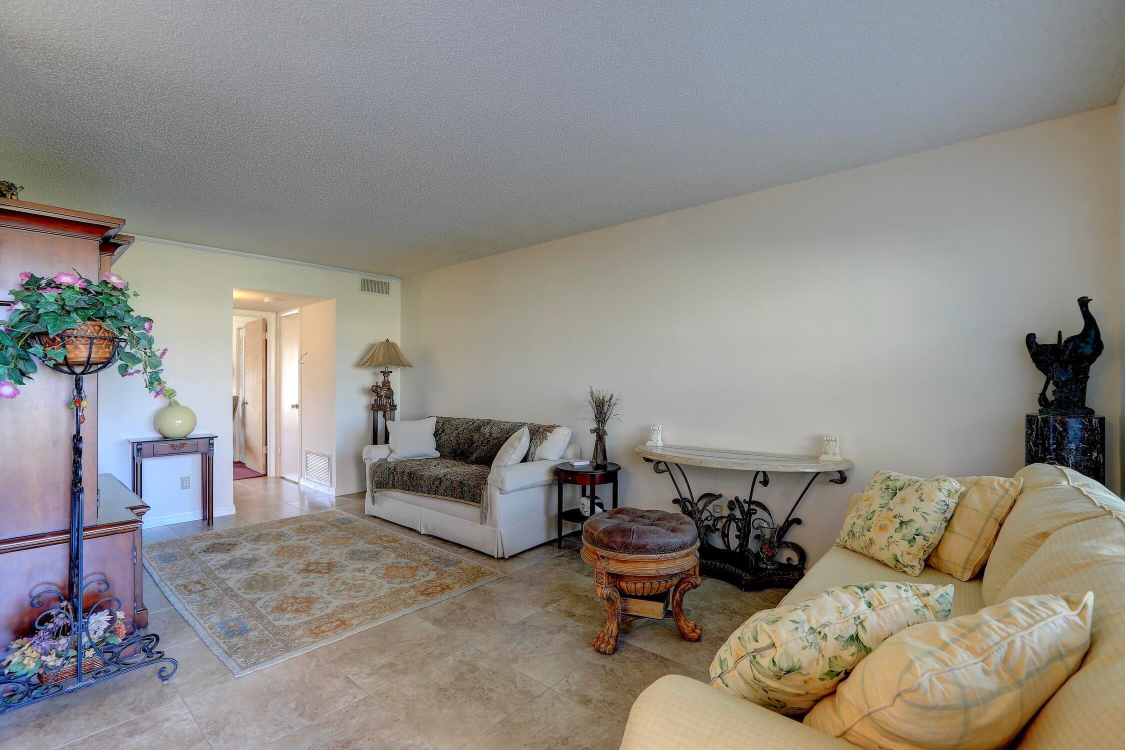 85 Crooked Tree Lane 103, Vero Beach, FL 32962 — photo 8 of 36