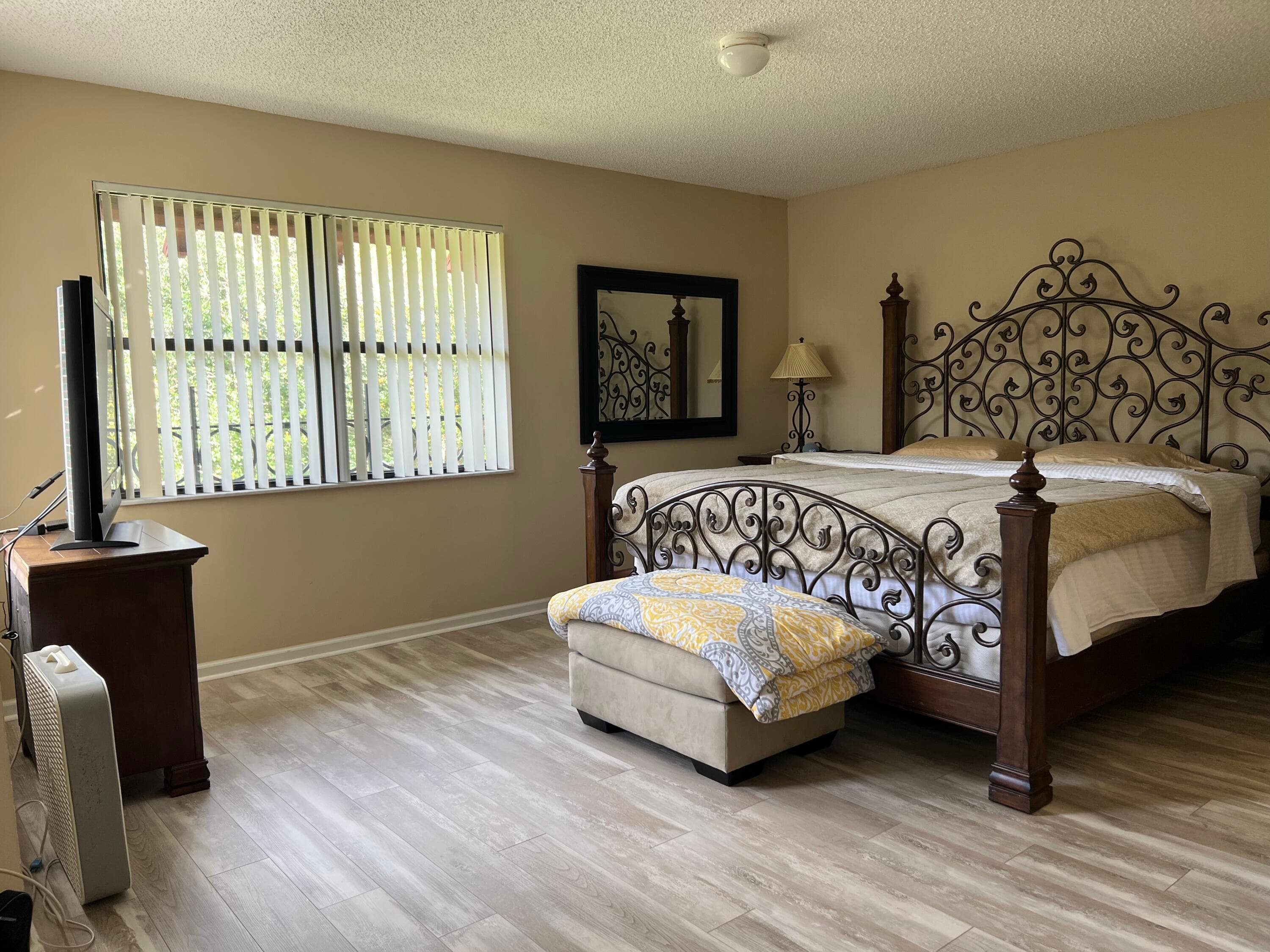 13 Uno Lago Drive, Juno Beach, FL 33408 — photo 11 of 28