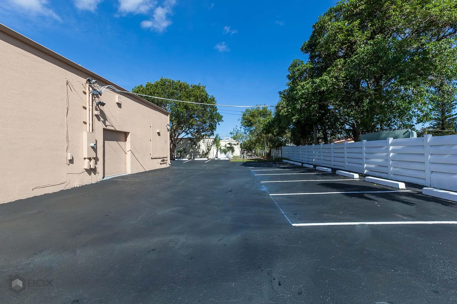 2050 N University Drive, Sunrise, FL — photo 11 of 14