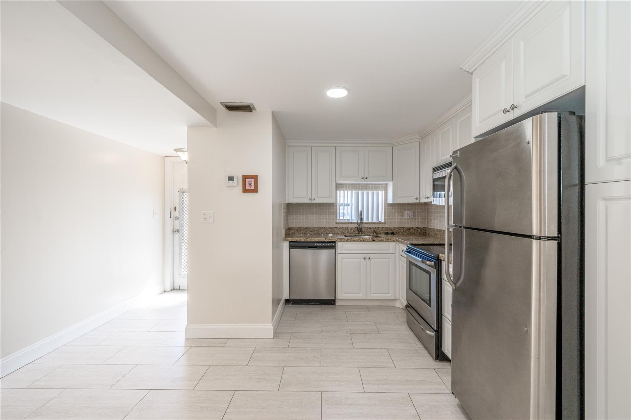 9523 S Hollybrook Lake Drive 107, Pembroke Pines, FL 33025 — photo 1 of 72