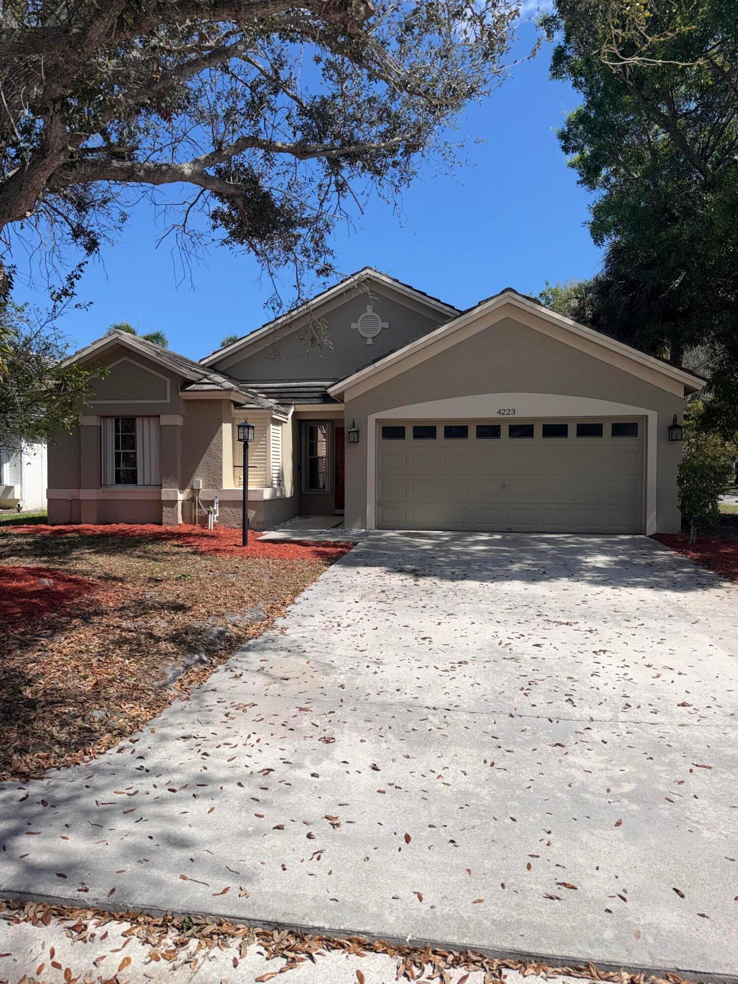 4223 Tazewell Court, West Palm Beach, FL 33409 — photo 2 of 44