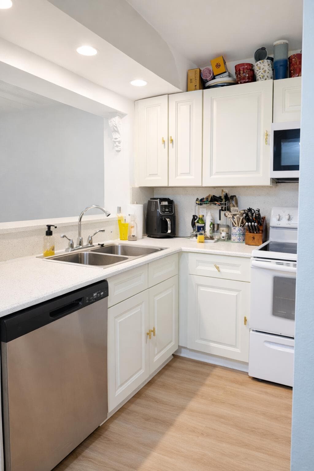 110 Lake Emerald Drive 103, Oakland Park, FL 33309 — photo 18 of 45
