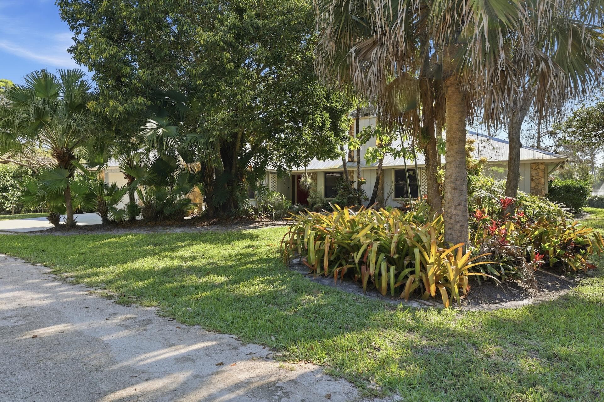 180 Elaine Road, West Palm Beach, FL 33415 — photo 3 of 58