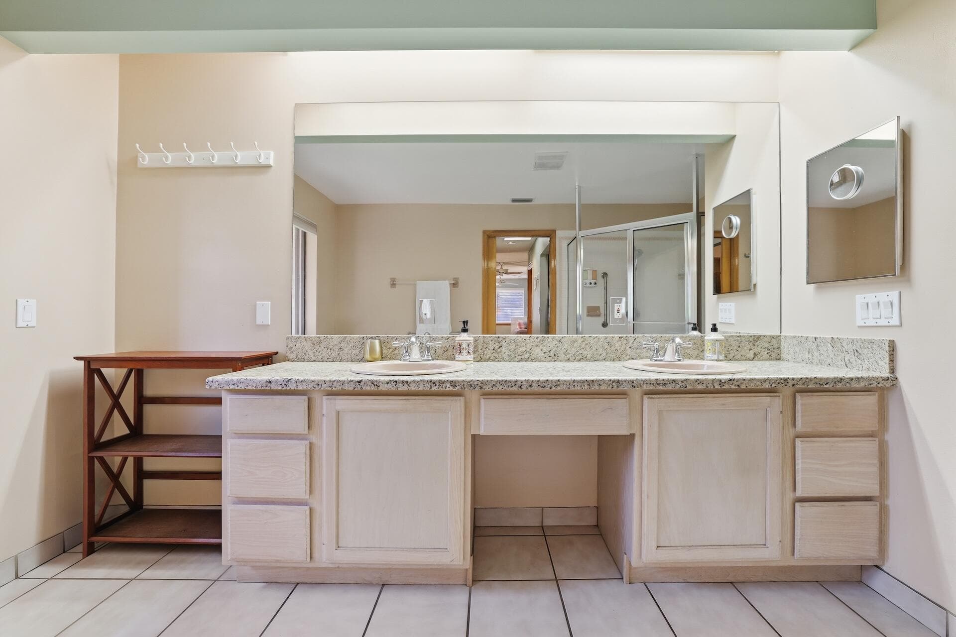 180 Elaine Road, West Palm Beach, FL 33415 — photo 16 of 58