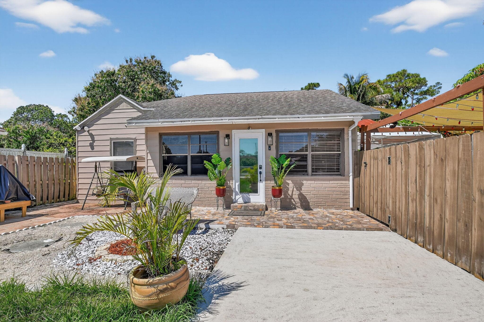 425 Broward Avenue, Greenacres, FL 33463 — photo 1 of 44