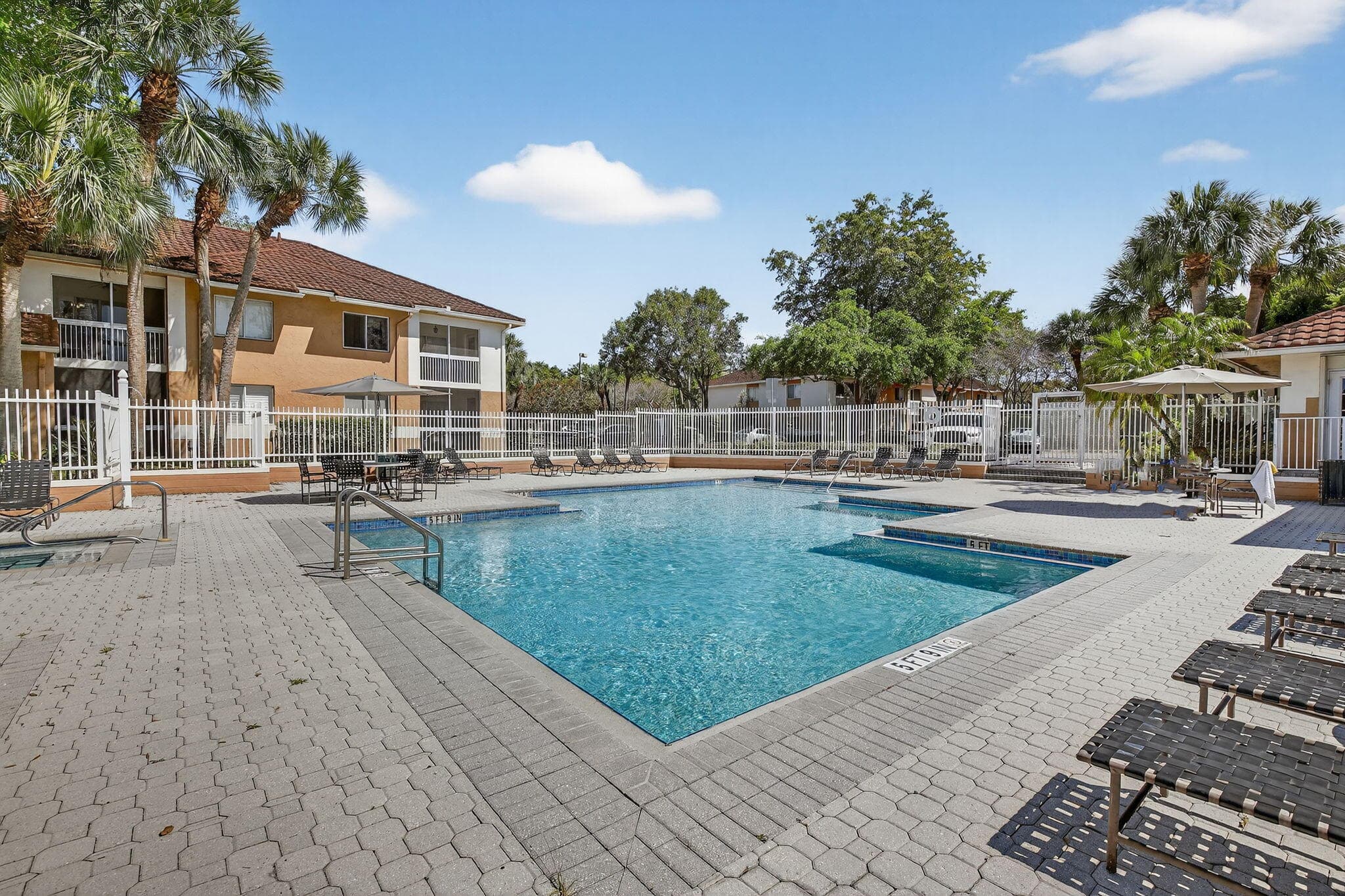 807 NW 91st Terrace NW 807, Plantation, FL 33324 — photo 40 of 58