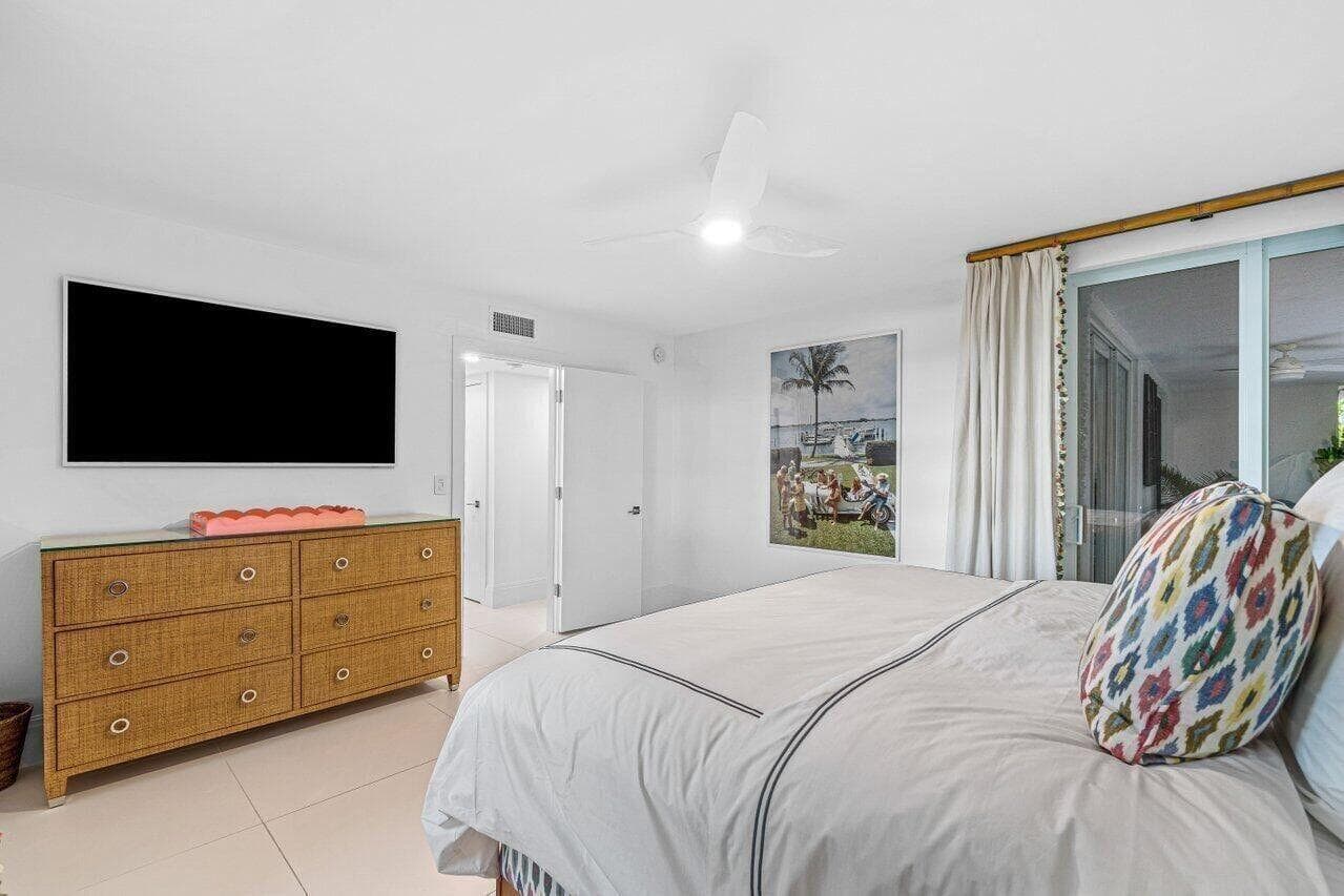 226 Brazilian Avenue 1a, Palm Beach, FL 33480 — photo 15 of 28