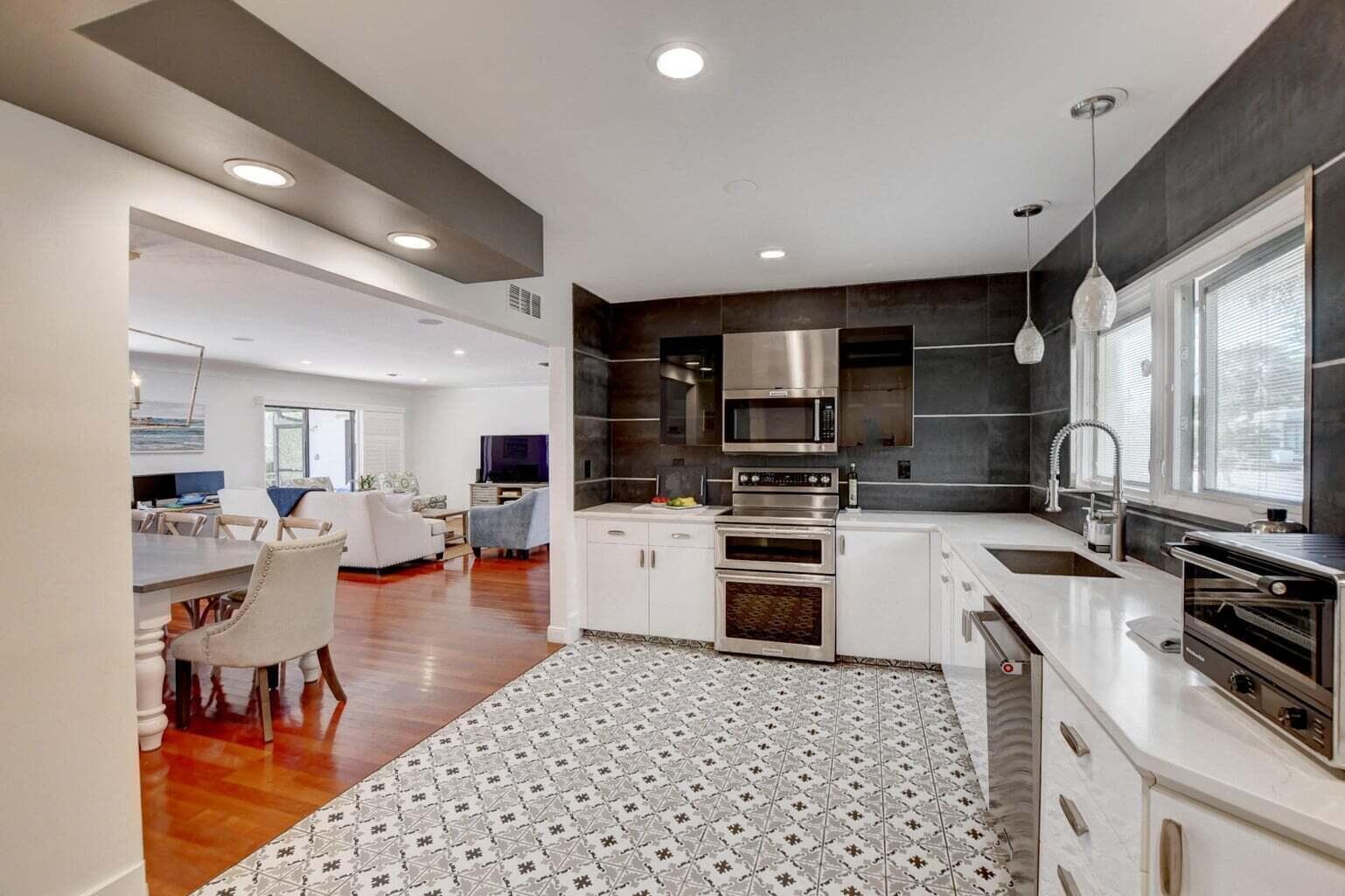 2700 Spanish River Road, Boca Raton, FL 33432 — photo 13 of 20