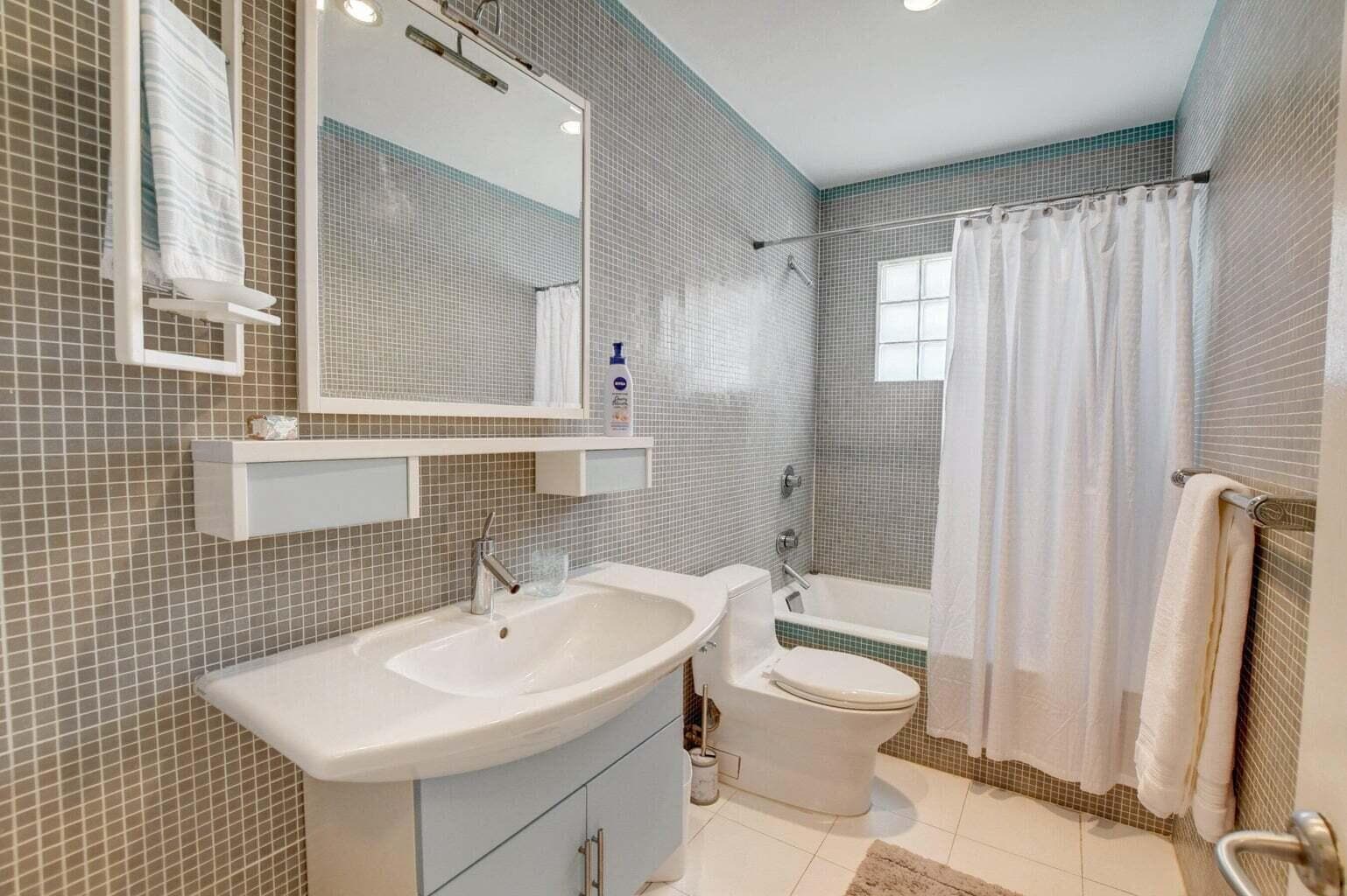 2700 Spanish River Road, Boca Raton, FL 33432 — photo 14 of 20