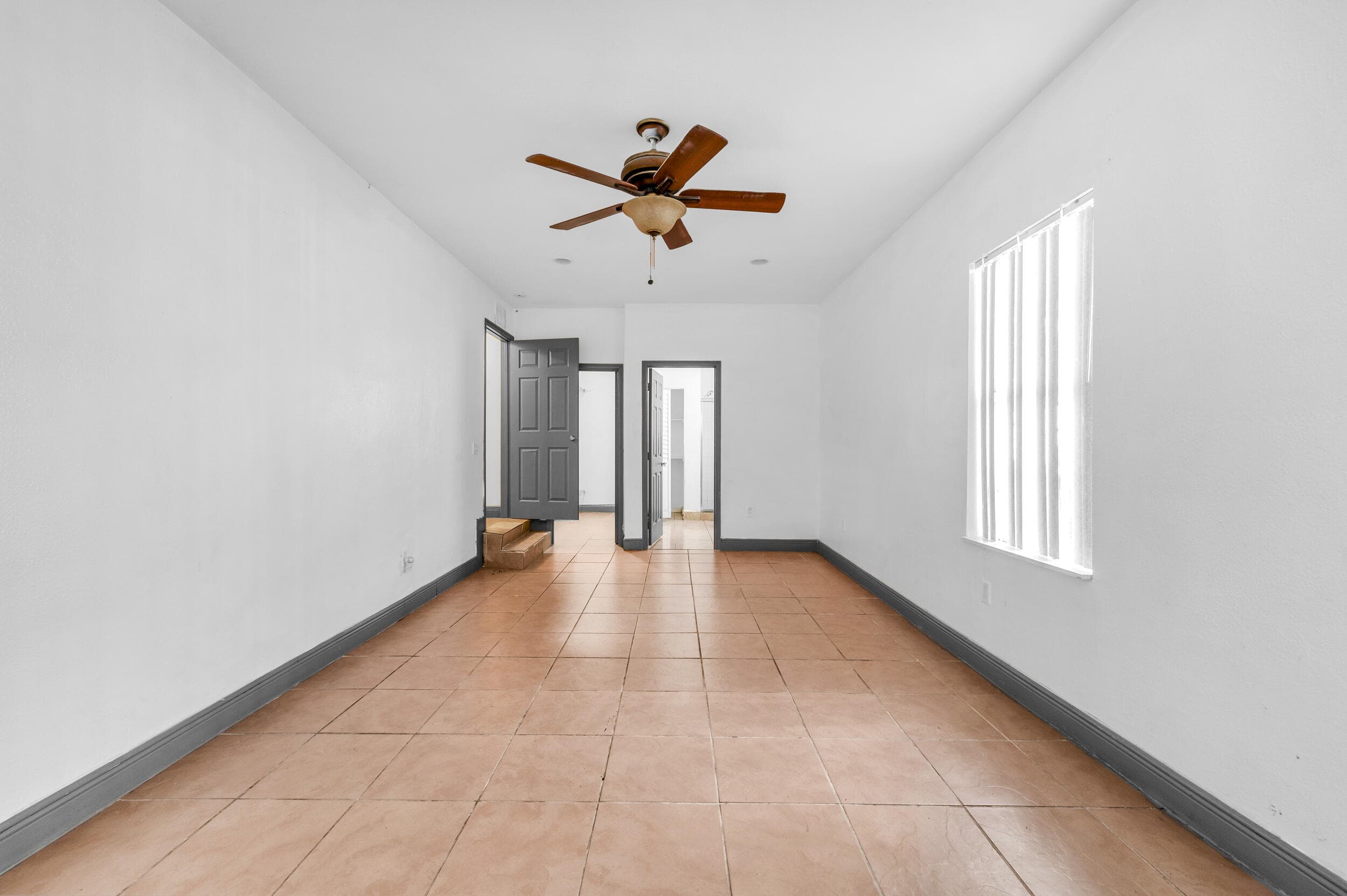 124 SW 10th Avenue, Boynton Beach, FL 33435 — photo 12 of 19