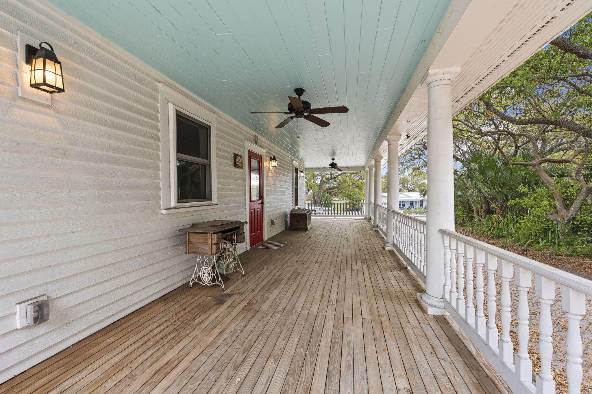 419 N 2nd Street, Fort Pierce, FL 34950 — photo 3 of 42