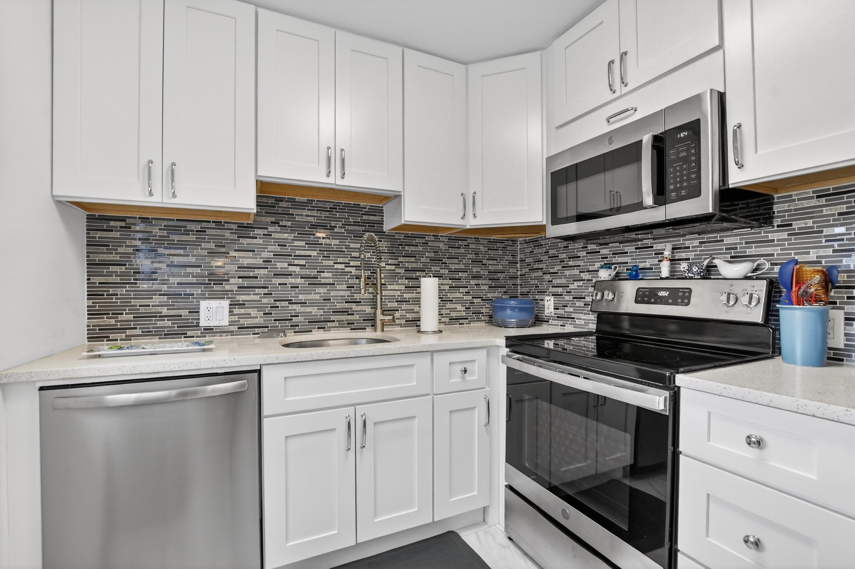 150 Mansfield D 150, Boca Raton, FL 33434 — photo 13 of 76