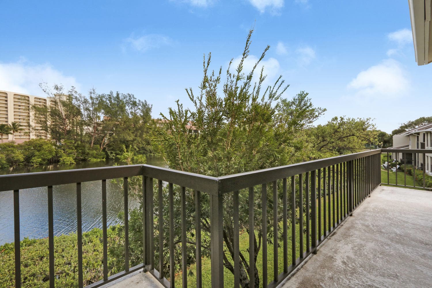 2206 S Fairway Dr S S, Jupiter, FL 33477 — photo 14 of 31