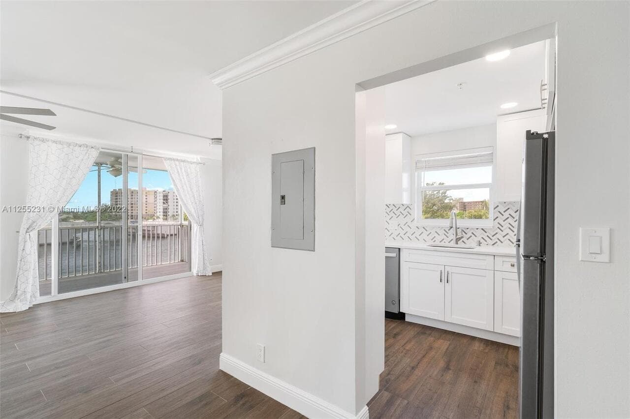 1505 N Riverside Drive 404, Pompano Beach, FL 33062 — photo 11 of 22