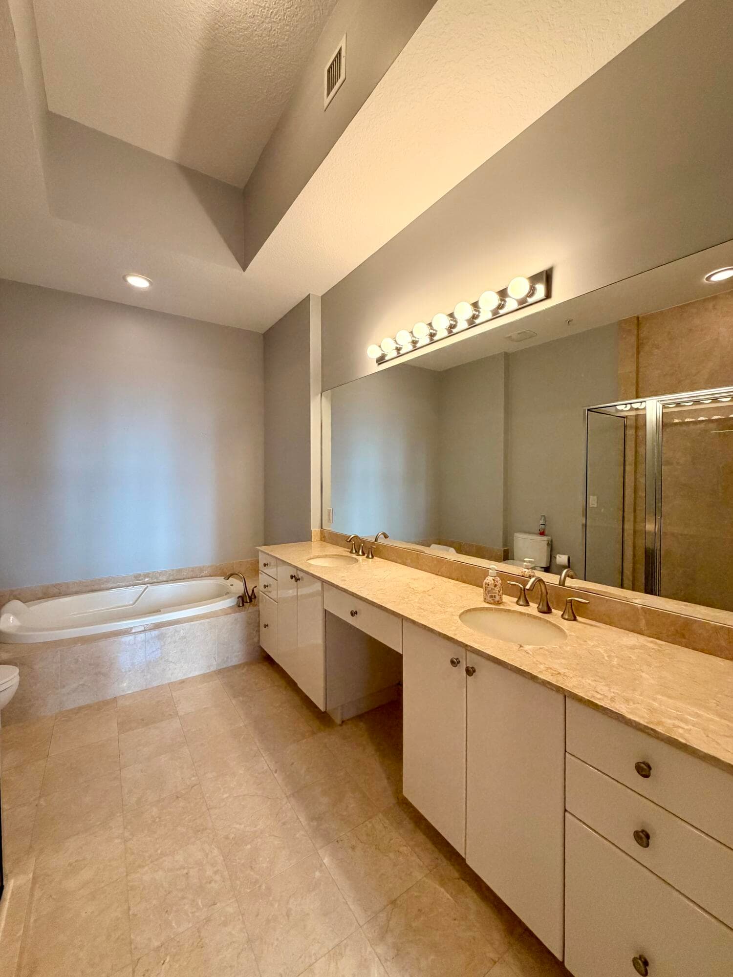 701 S Olive Avenue 317, West Palm Beach, FL 33401 — photo 24 of 31