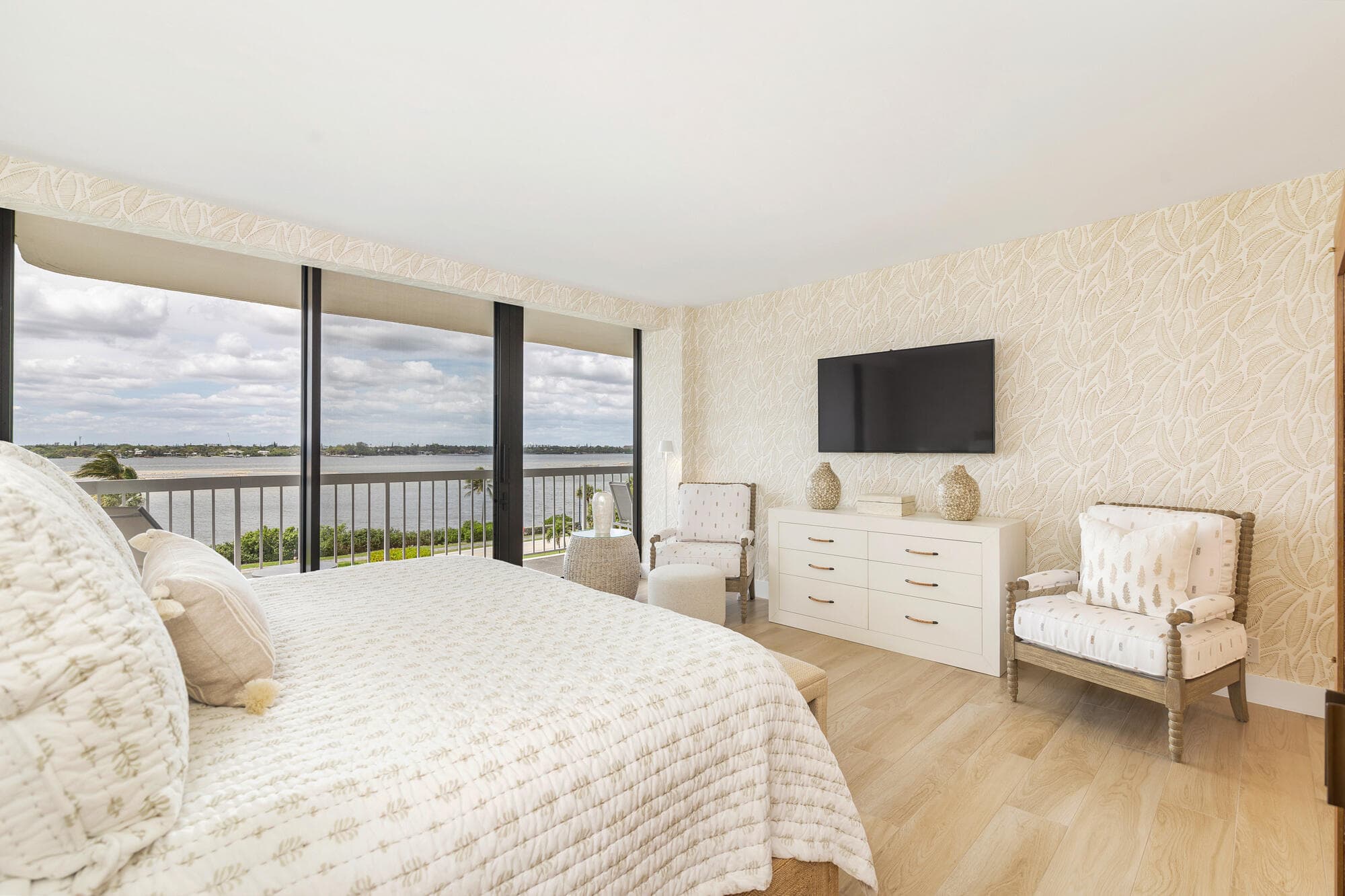 3300 S Ocean Boulevard 407n, Palm Beach, FL 33480 — photo 18 of 40