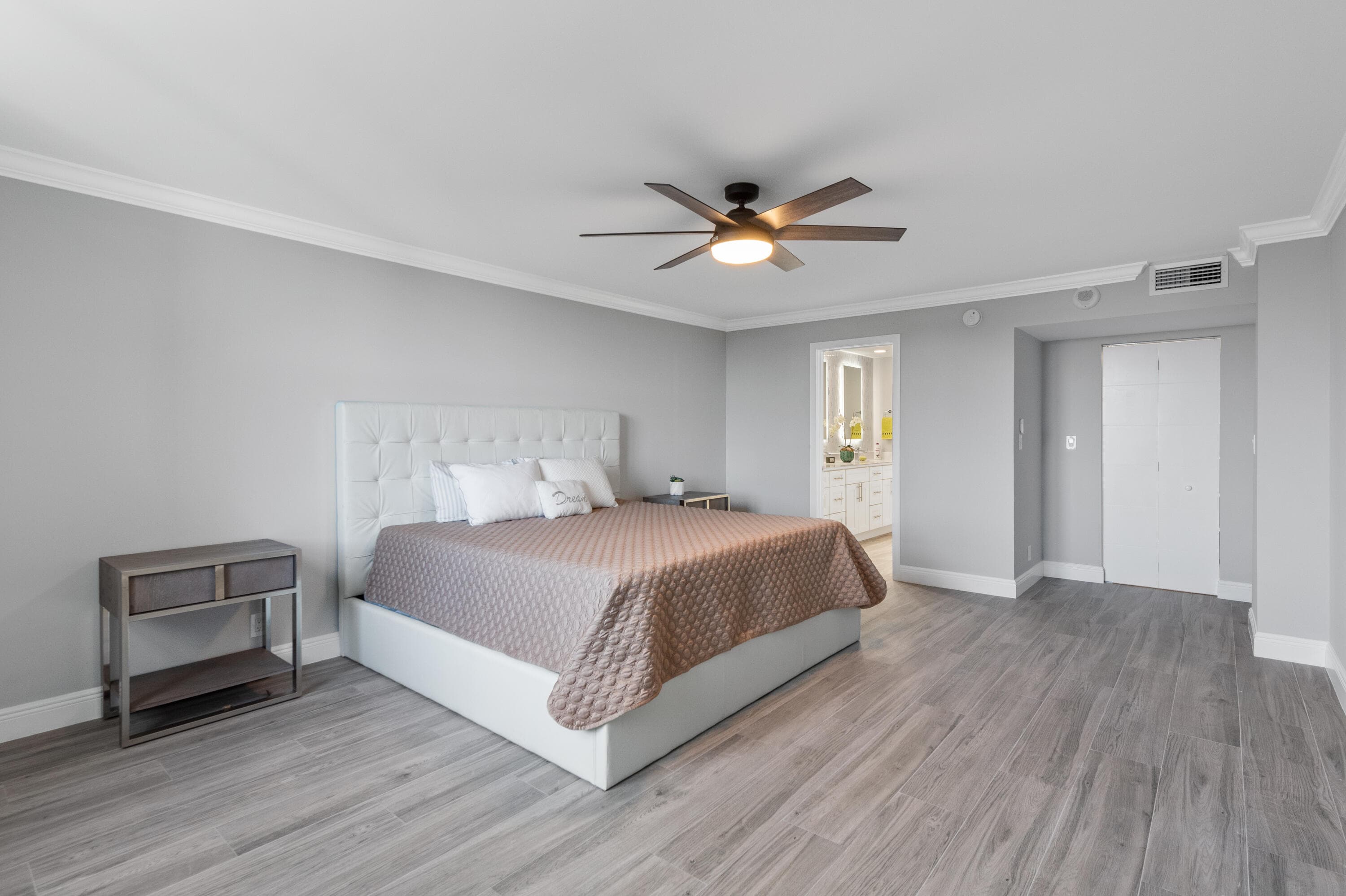 777 NE Bayshore Drive 705, Fort Lauderdale, FL 33304 — photo 7 of 39