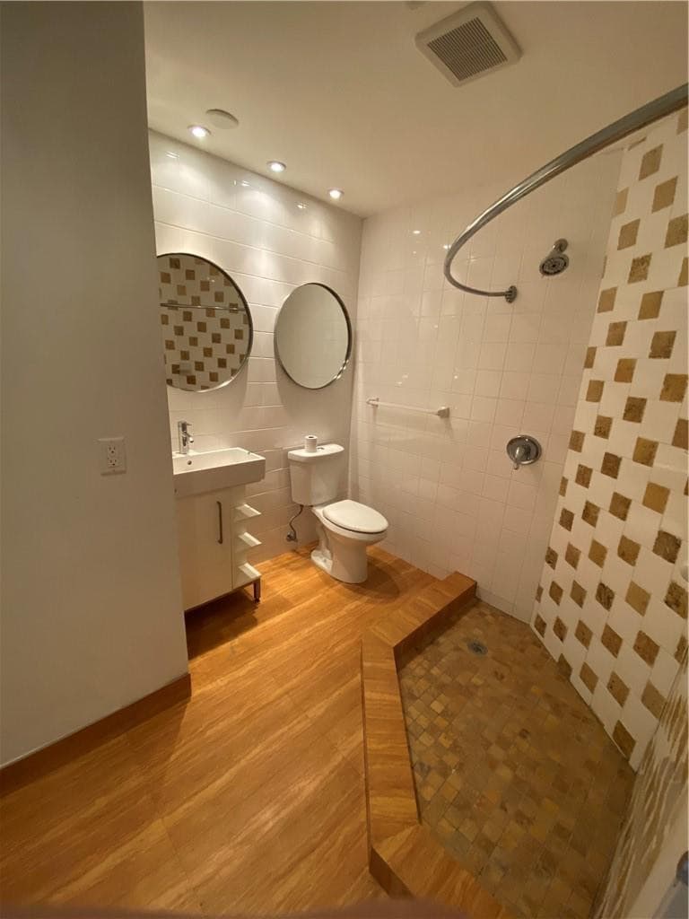 713 SE 18th Street, Fort Lauderdale, FL 33316 — photo 4 of 9