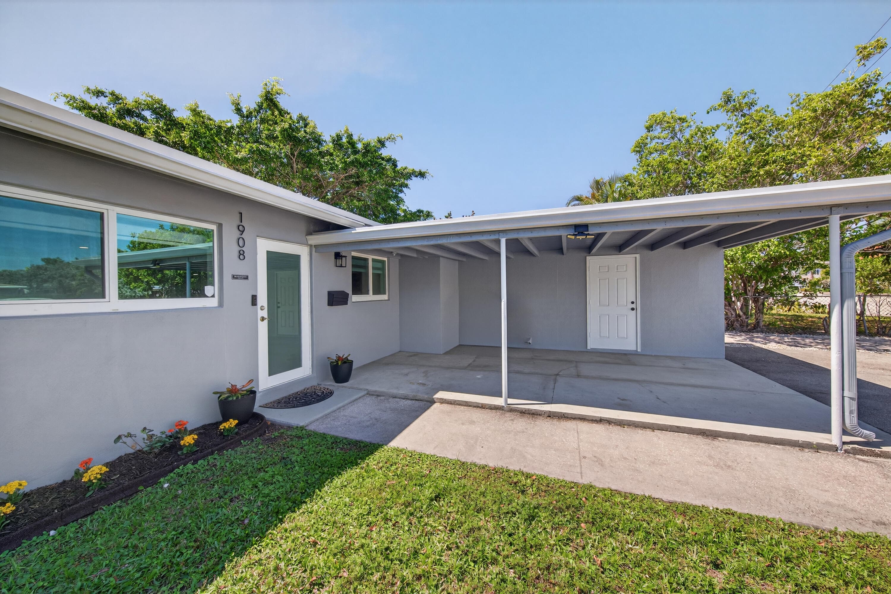 1908 NE 26th Street, Wilton Manors, FL 33305 — photo